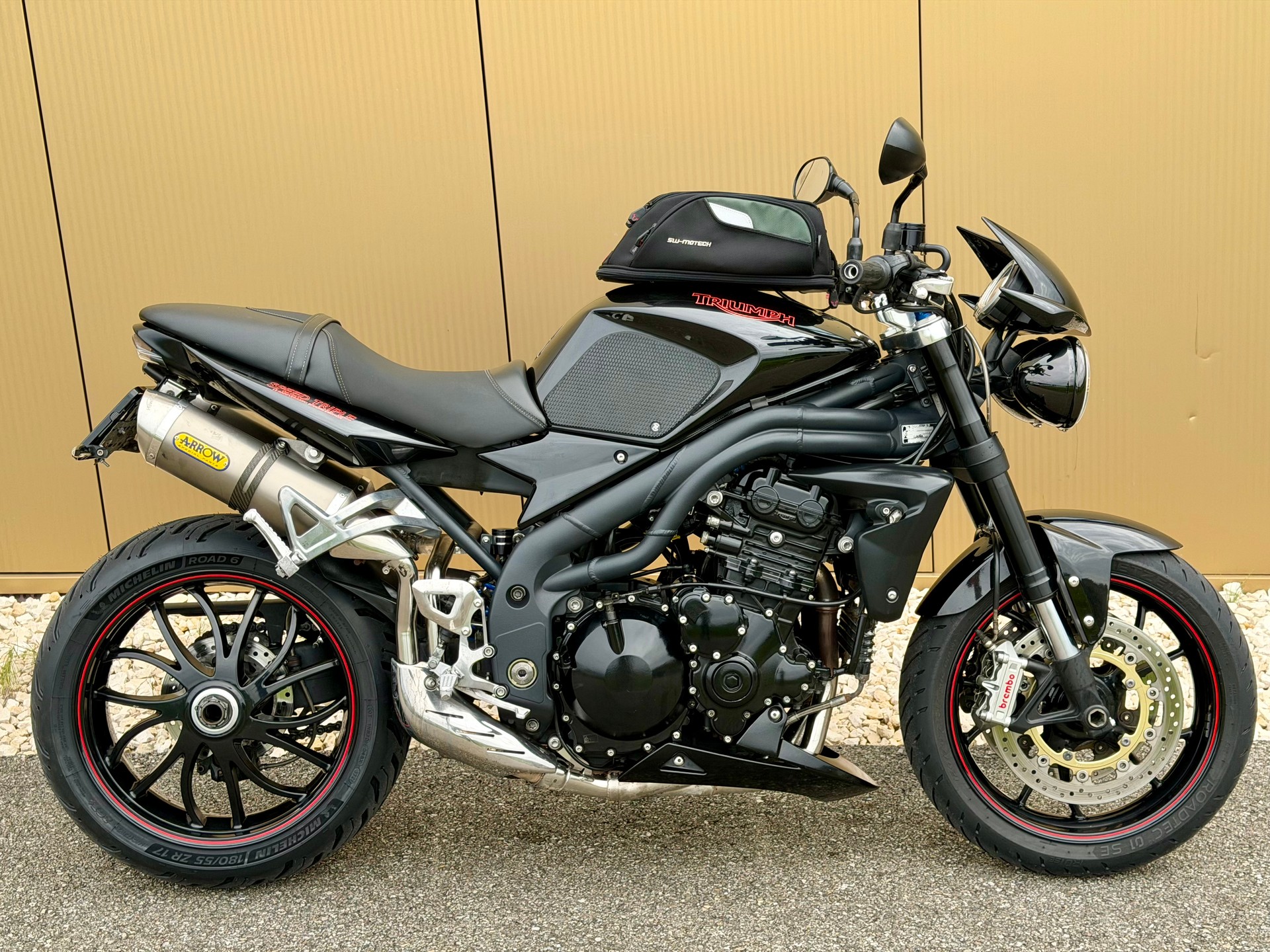 TRIUMPH Speed Triple 1050-image-3