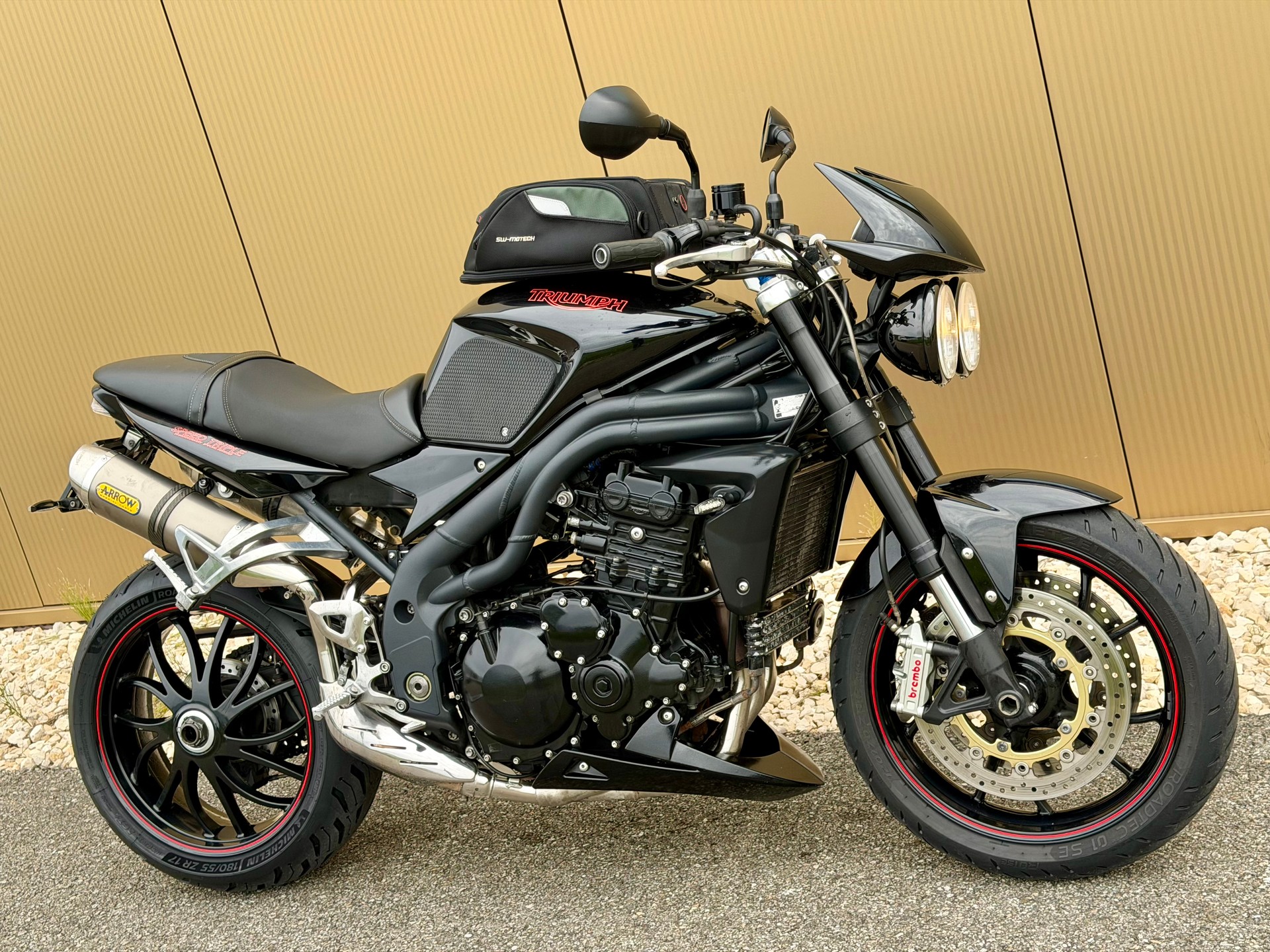 TRIUMPH Speed Triple 1050-image-0