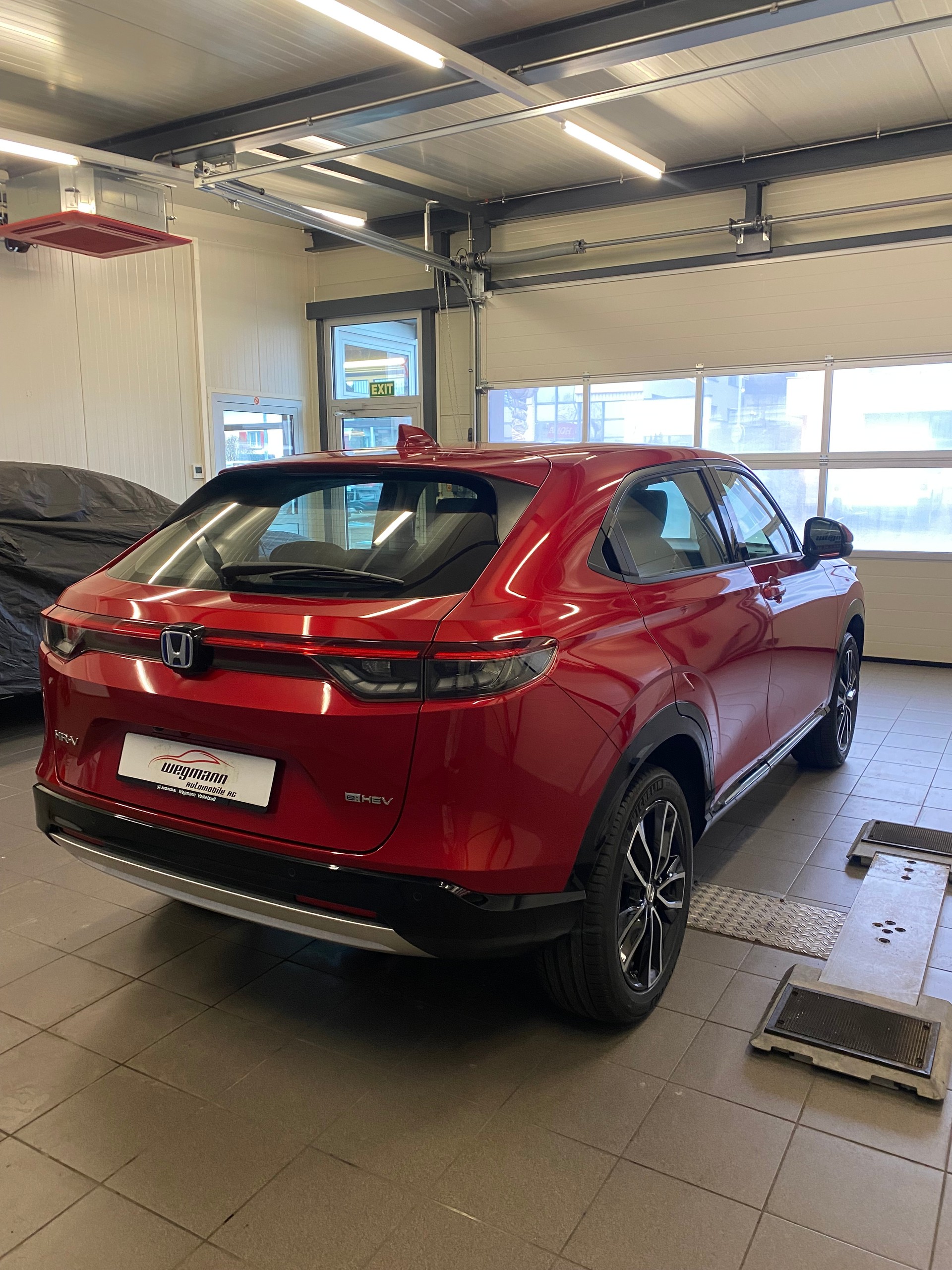 HONDA HR-V 1.5i-MMD Advance CVT-showroom-element-3