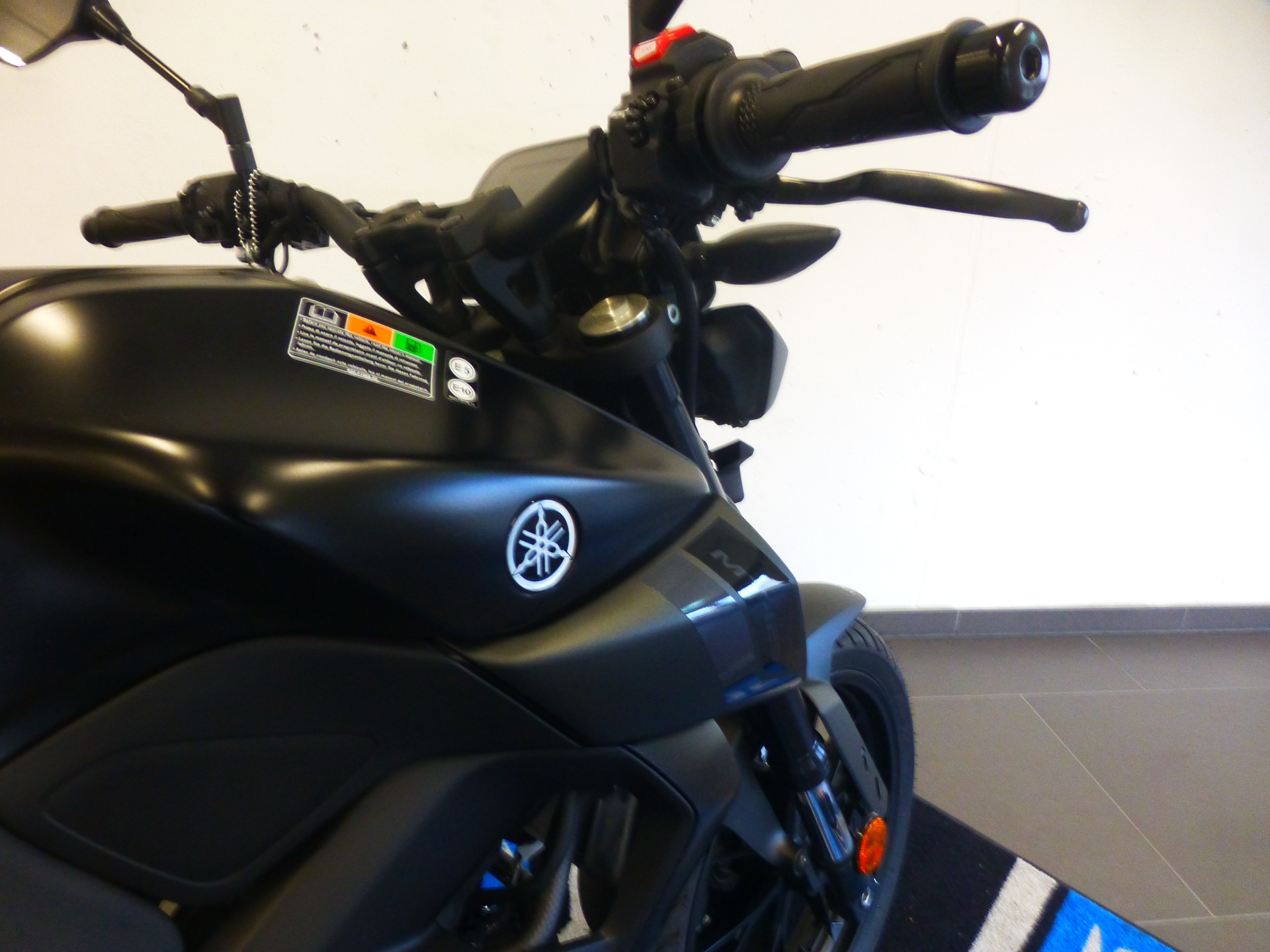 YAMAHA MT-125 ABS-image-15