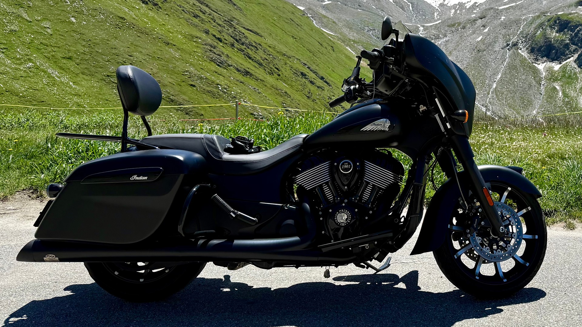 INDIAN Chieftain Dark Horse-image-0