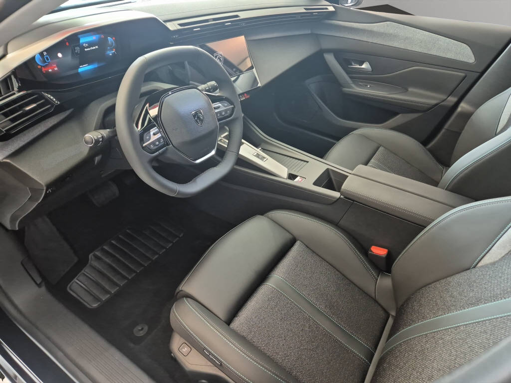 PEUGEOT 308 SW 1.2 Hybrid Allure-image-5