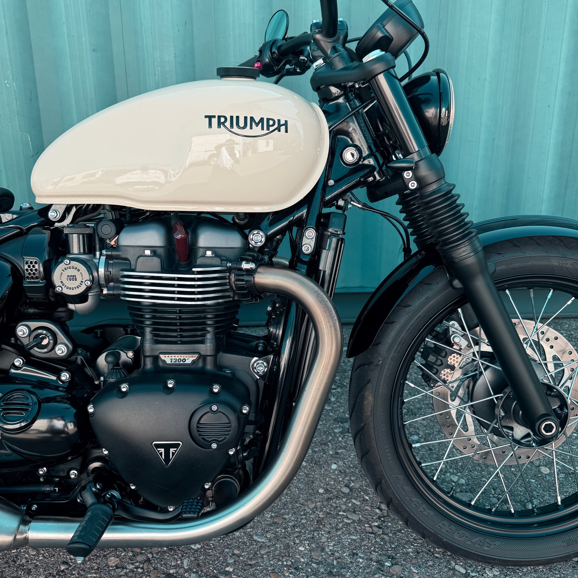 TRIUMPH Bonneville 1200 Bobber ABS-image-7