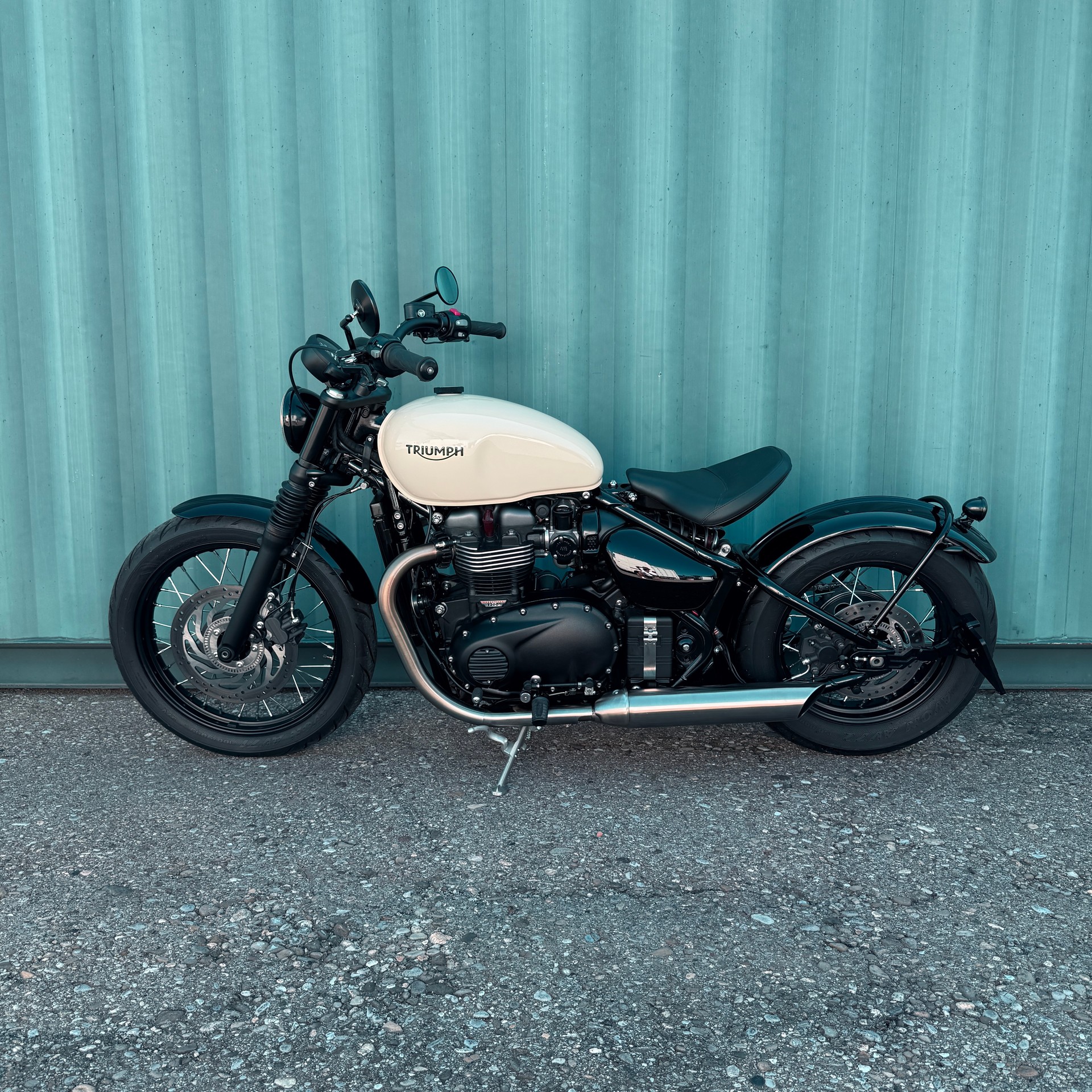 TRIUMPH Bonneville 1200 Bobber ABS-image-4
