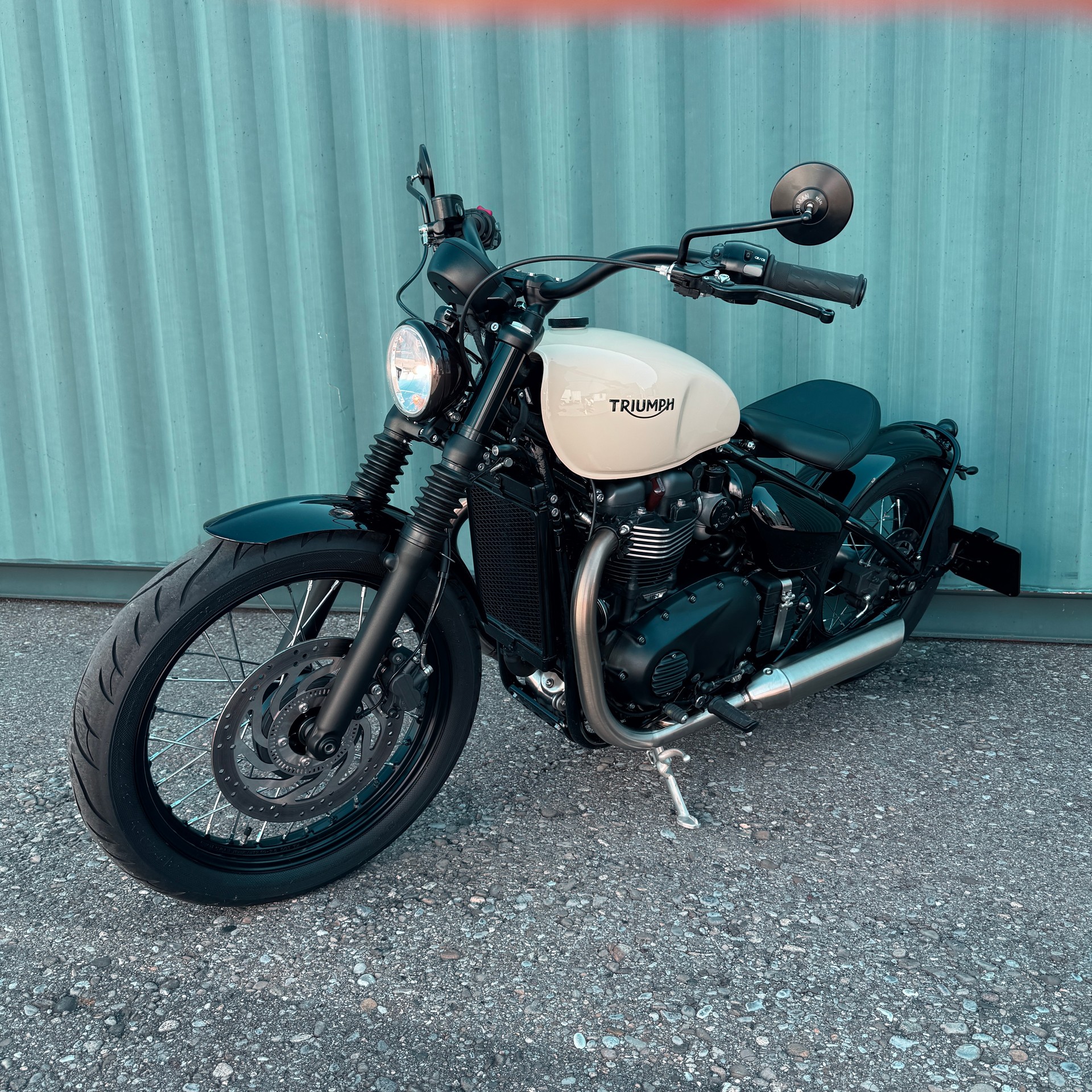 TRIUMPH Bonneville 1200 Bobber ABS-image-6