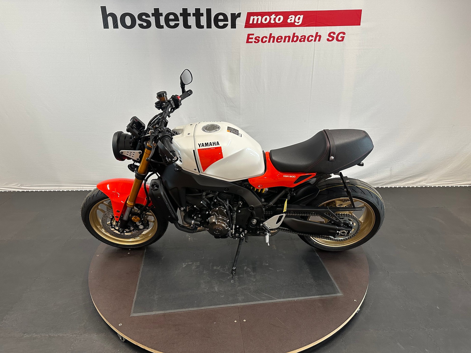 YAMAHA XSR 900-image-3