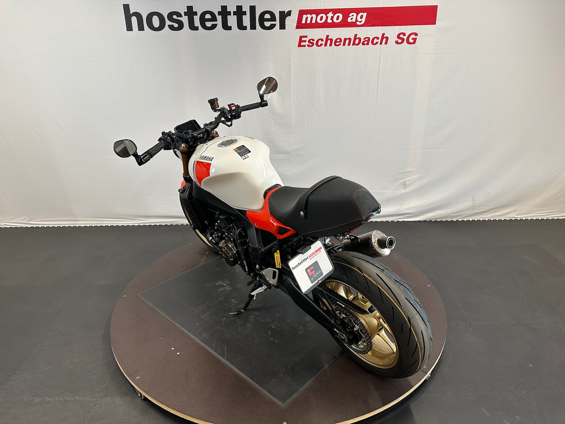 YAMAHA XSR 900-image-4