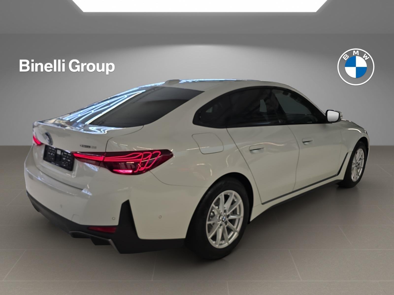 BMW i4 eDrive 35-image-5