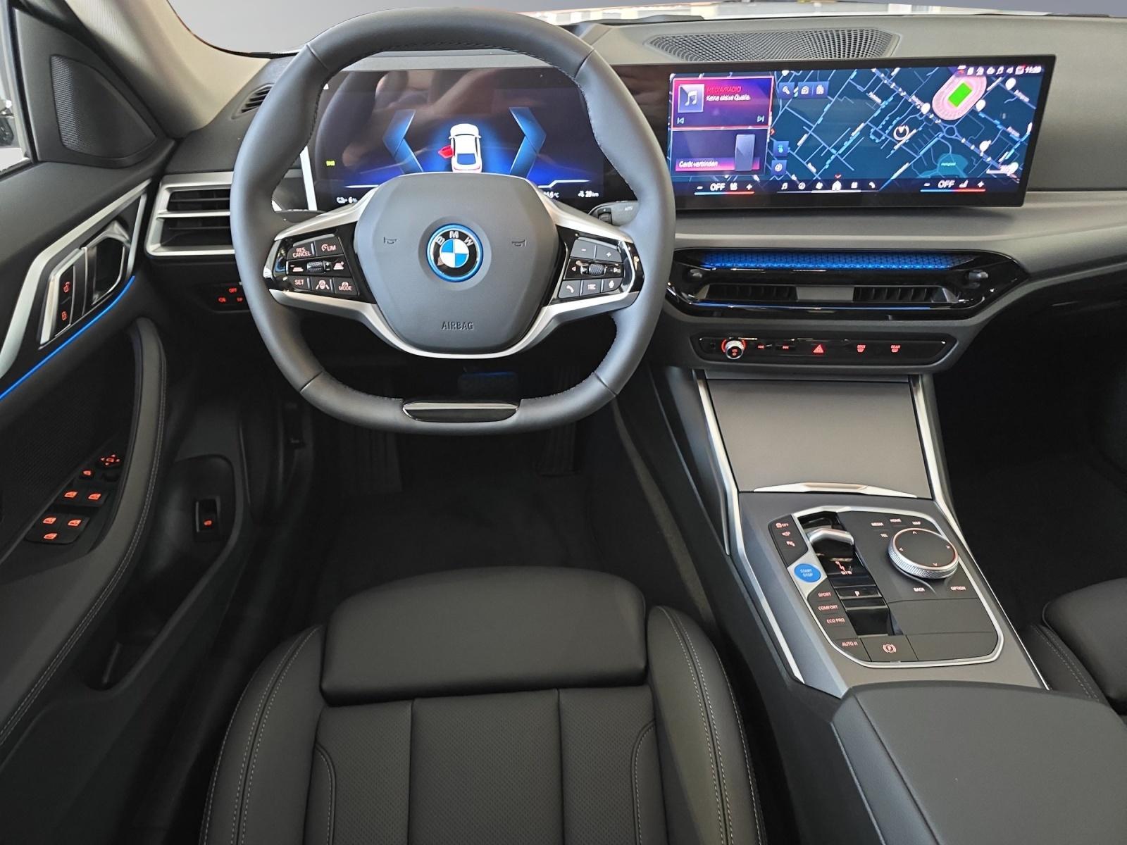 BMW i4 eDrive 35-image-9