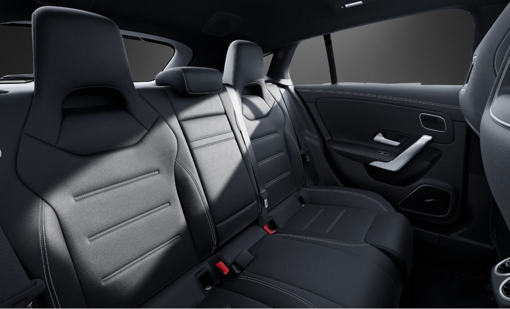 MERCEDES-BENZ CLA Shooting Brake 250 4Matic 8G-DCT-image-7