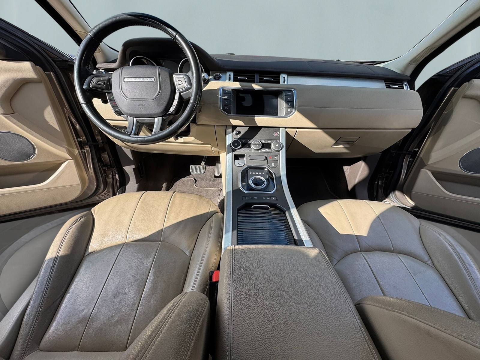 LAND ROVER Range Rover Evoque 2.0 TD4 SE Dynamic-image-8