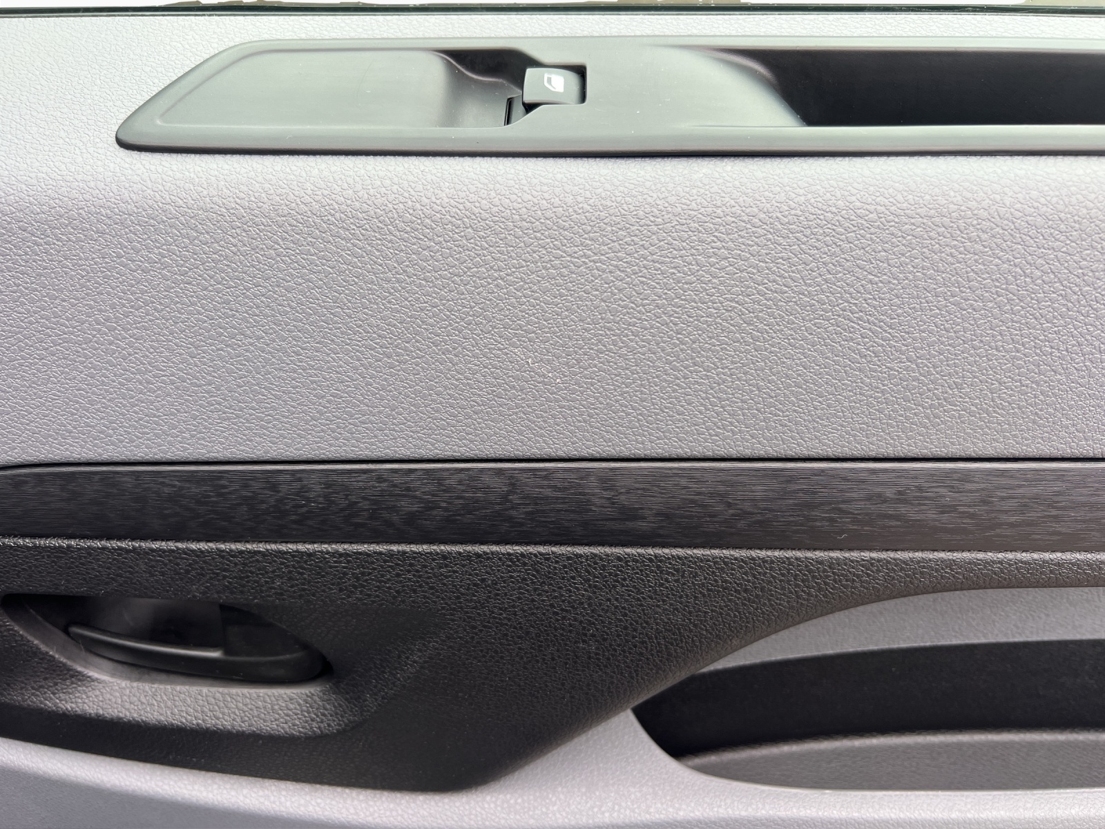 PEUGEOT Expert 50 KWh Premium Standard-image-16