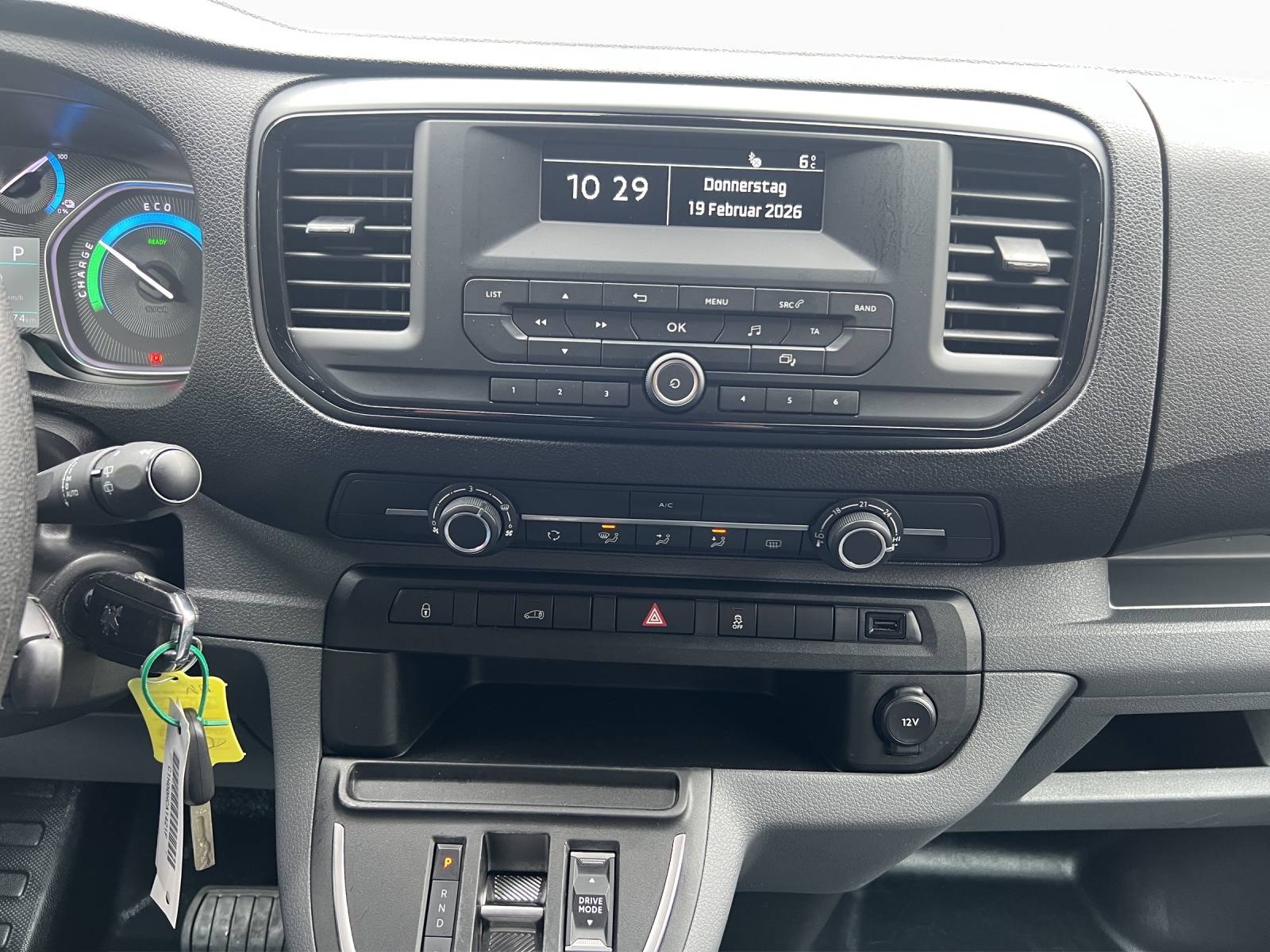 PEUGEOT Expert 50 KWh Premium Standard-image-12