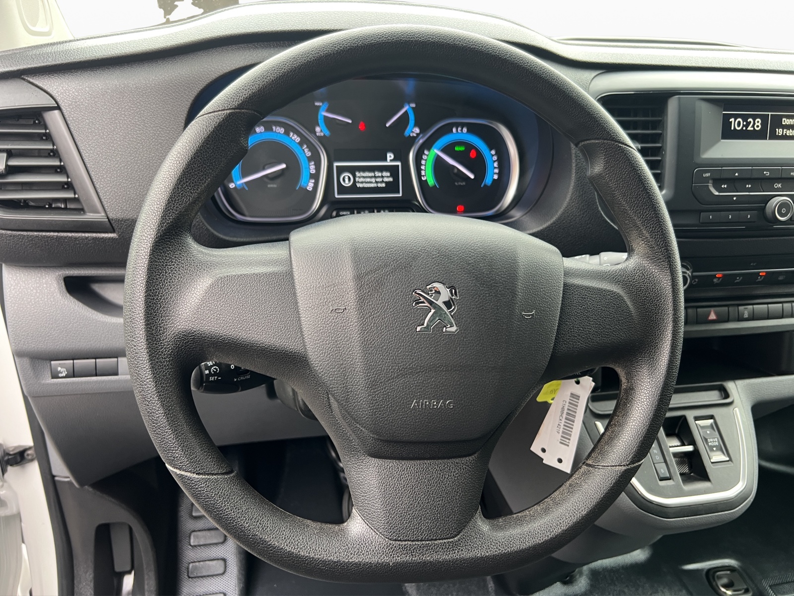 PEUGEOT Expert 50 KWh Premium Standard-image-10