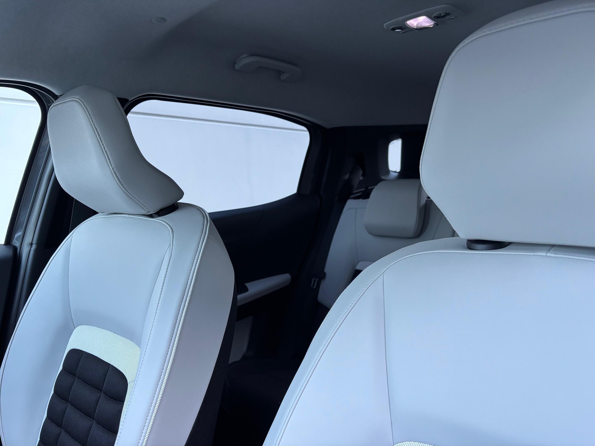 CITROEN e-C3 Aircross Max-image-8