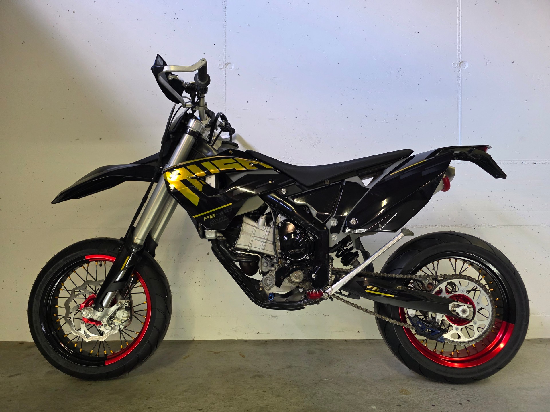 HUSABERG FS 570 Supermoto E-Start-image-5