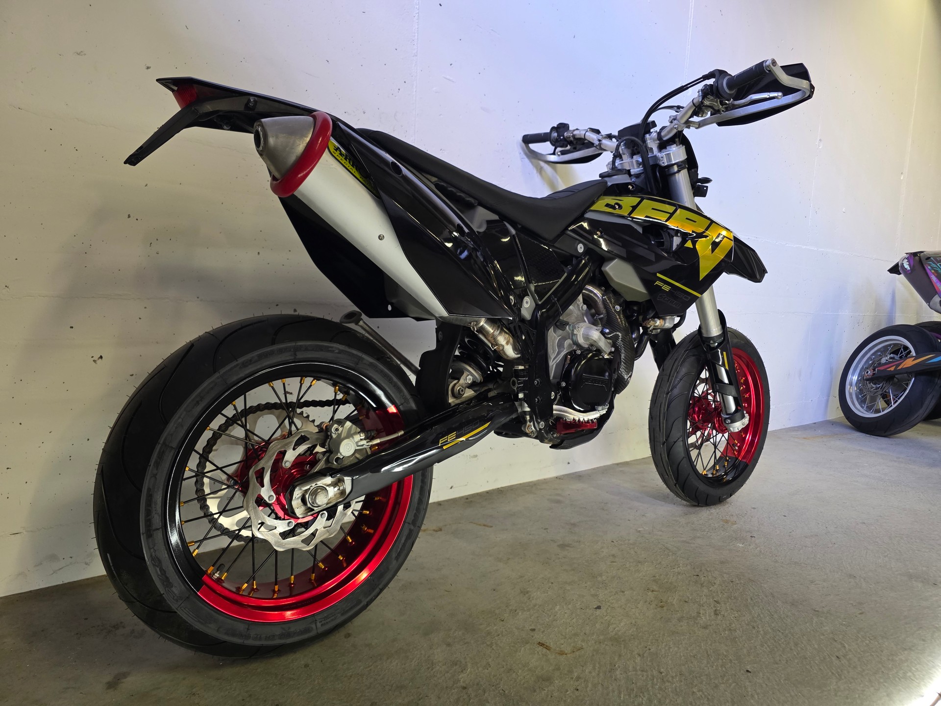 HUSABERG FS 570 Supermoto E-Start-image-1