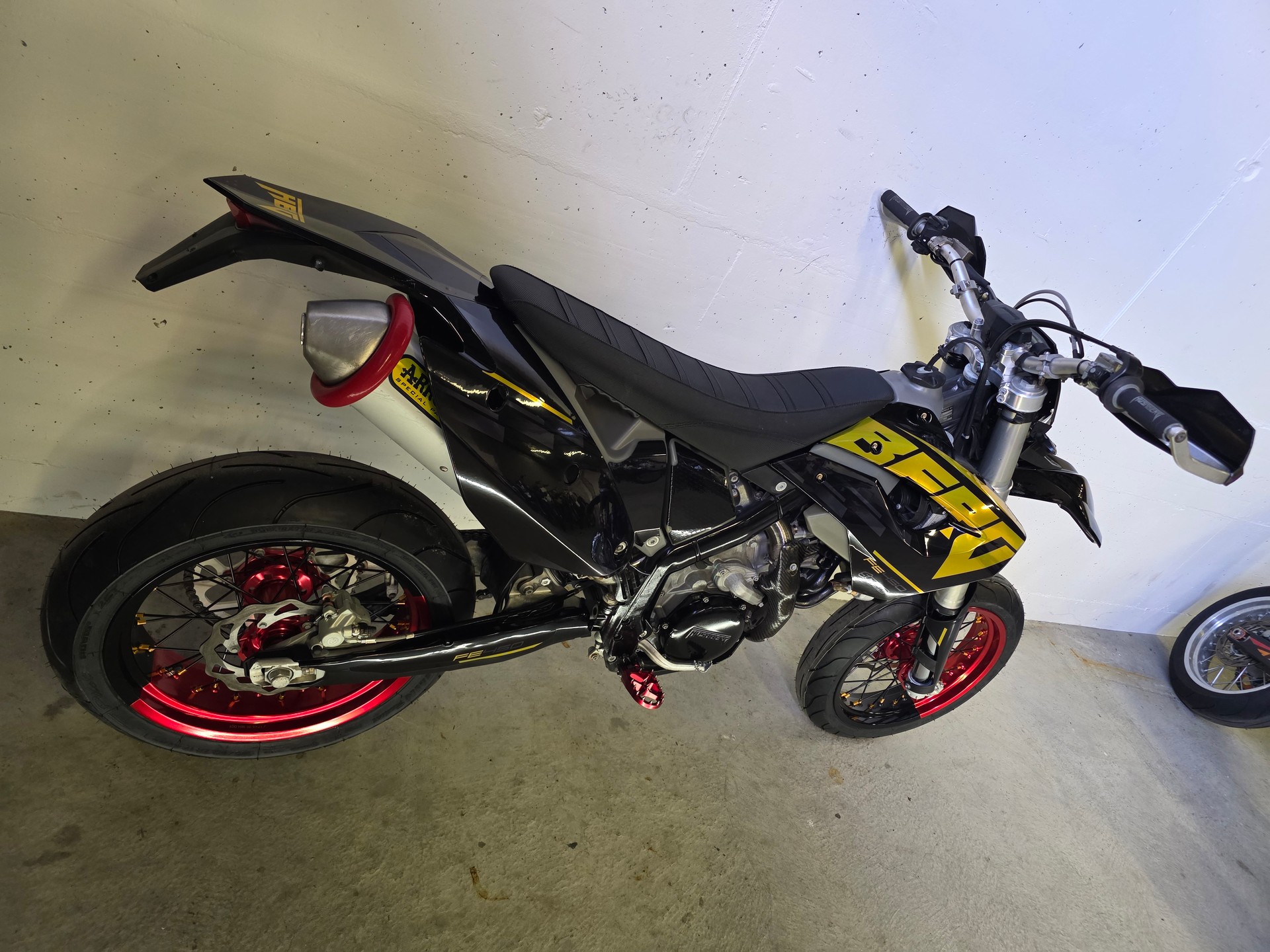 HUSABERG FS 570 Supermoto E-Start-image-2