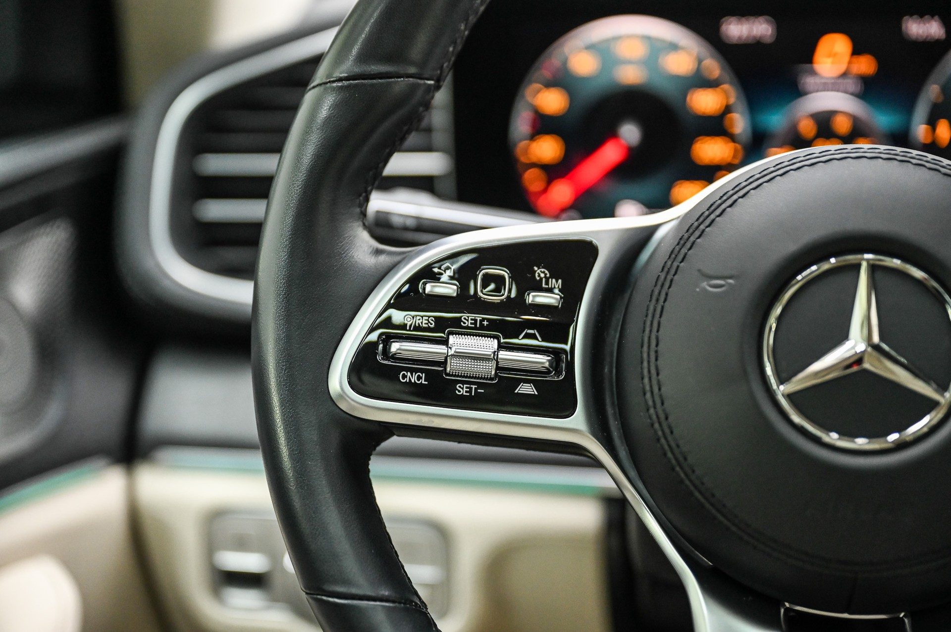 MERCEDES-BENZ GLE 400 d 4matic Coupé-image-18