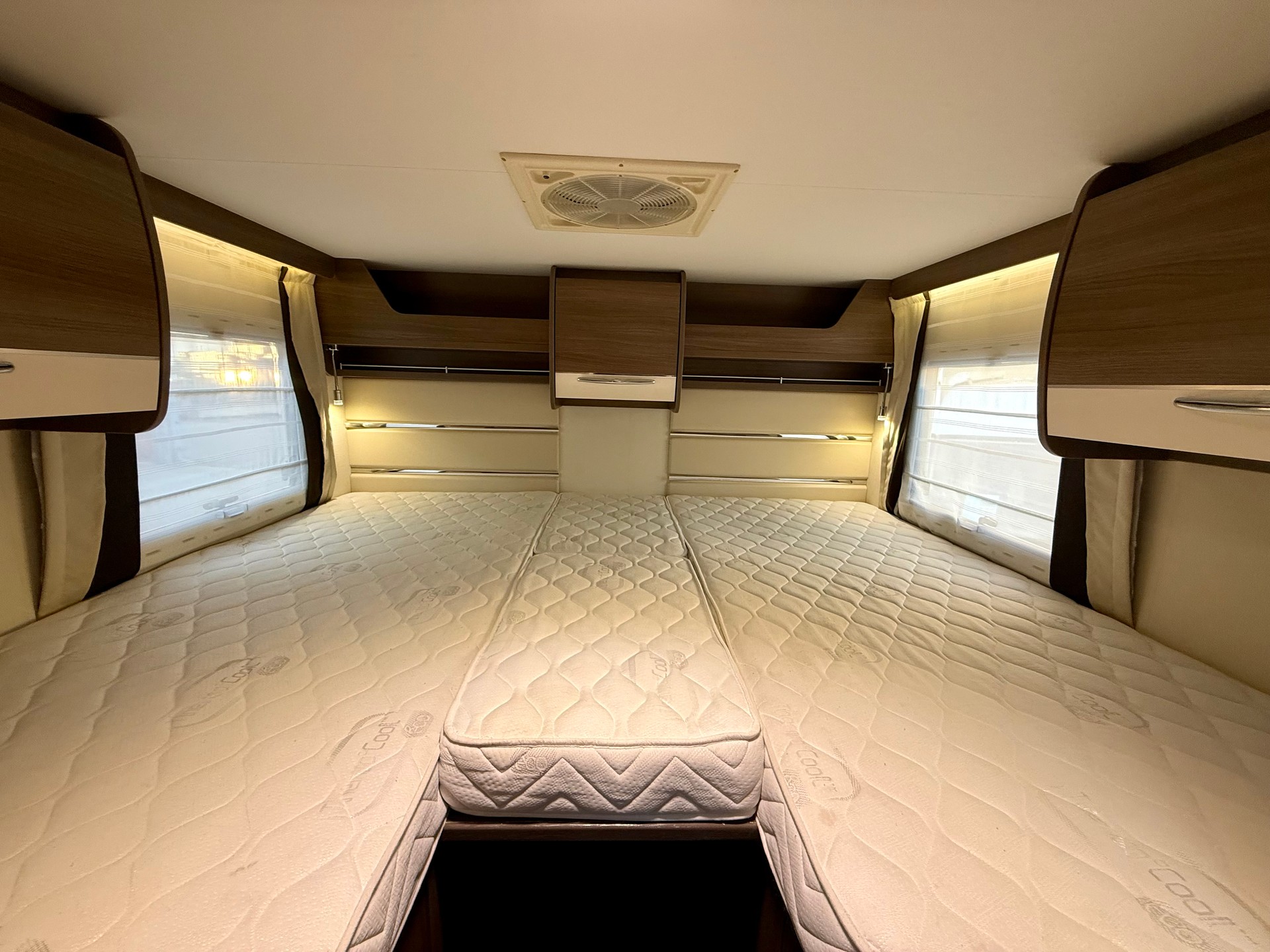 FORD Chausson 717 GA - Längsbetten - Klima-image-7