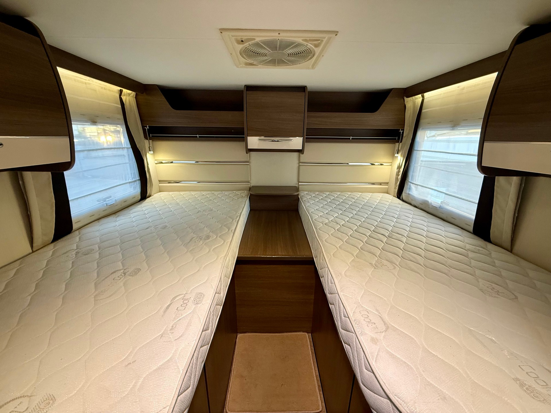 FORD Chausson 717 GA - Längsbetten - Klima-image-8