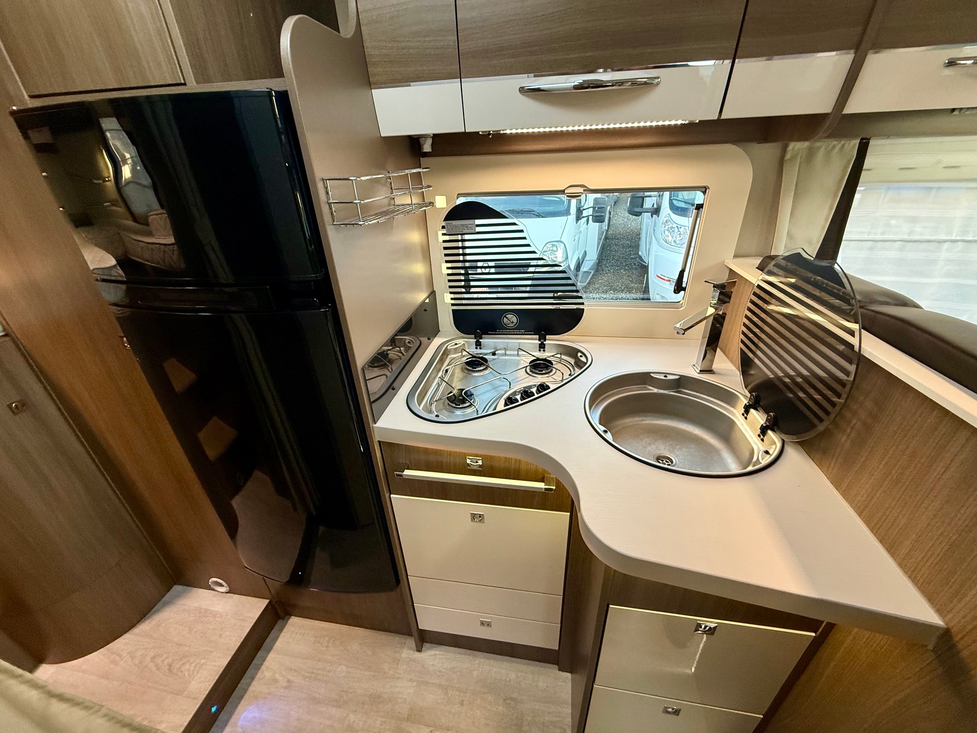 FORD Chausson 717 GA - Längsbetten - Klima-image-12