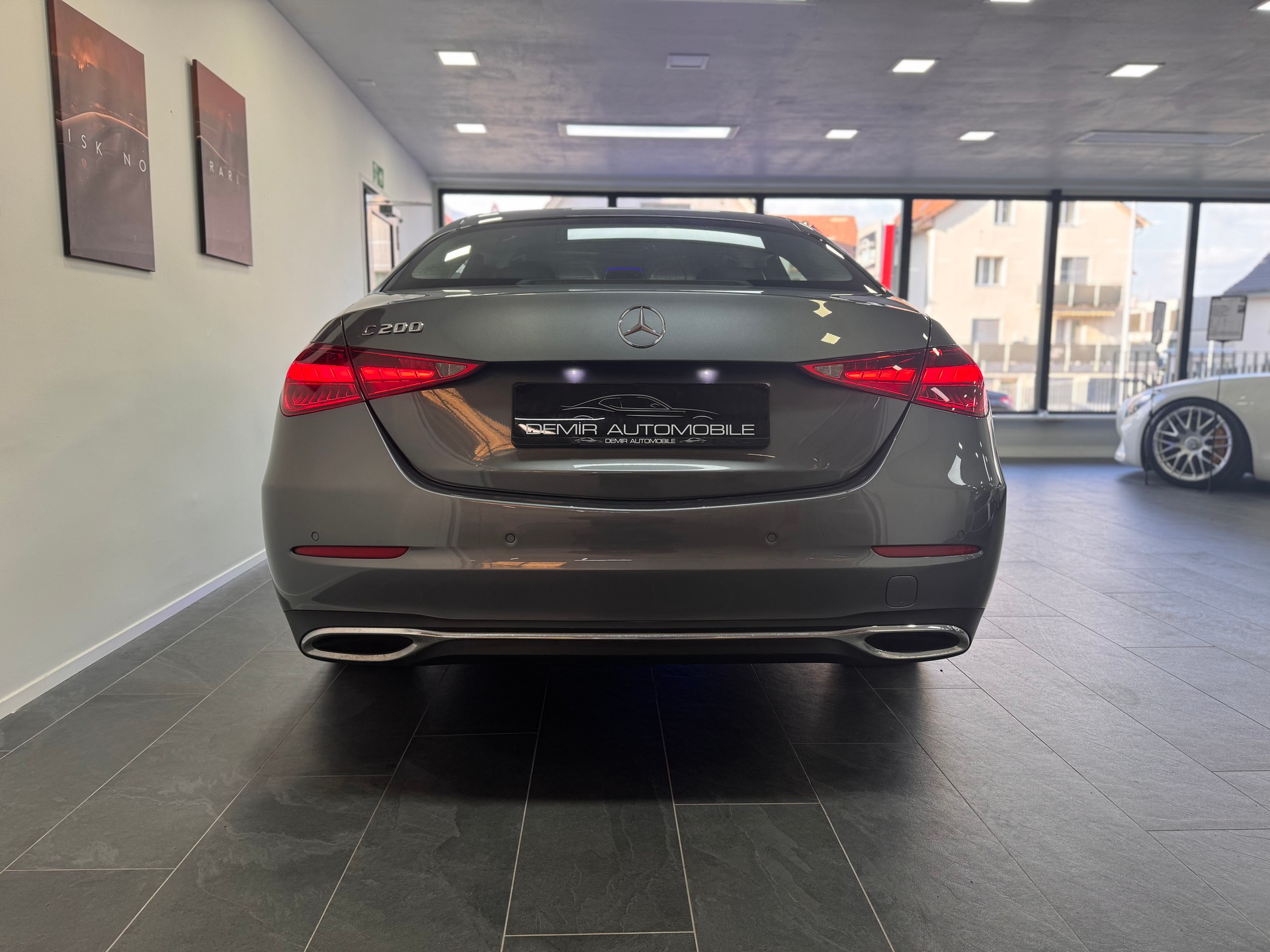 MERCEDES-BENZ C 200 Avantgarde Premium *LED High Performance / Metallic / 360 Kamera / Keyless GO / Ambientebeleuchtung / Fahrassistenz Plus*-image-4