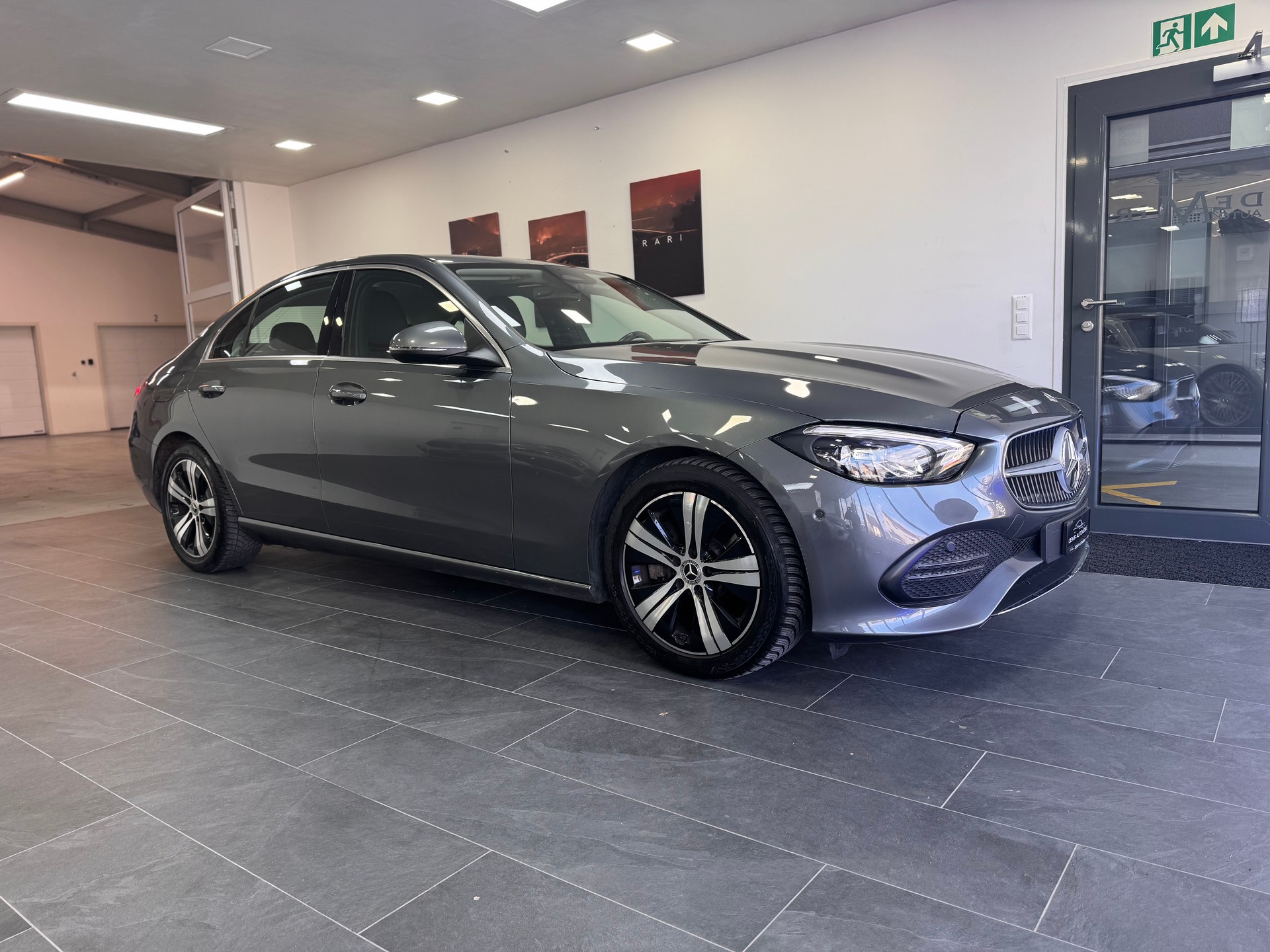 MERCEDES-BENZ C 200 Avantgarde Premium *LED High Performance / Metallic / 360 Kamera / Keyless GO / Ambientebeleuchtung / Fahrassistenz Plus*-image-2