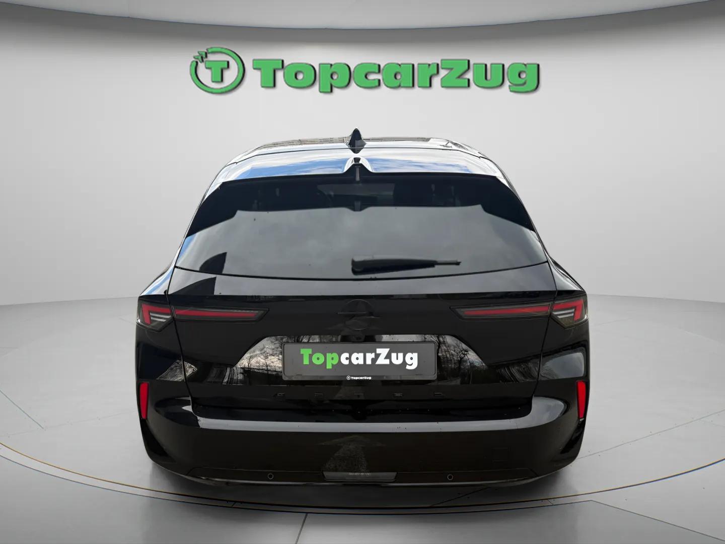 OPEL Astra Sports Tourer 1.2i Turbo GS A-image-6