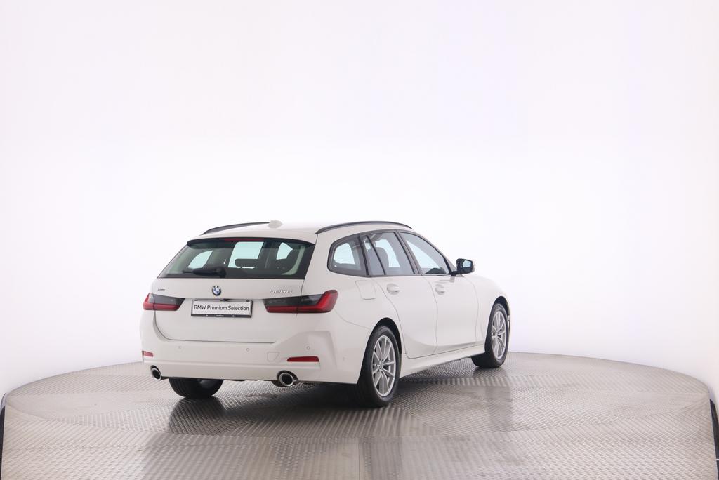 BMW 320d xDrive Touring-showroom-element-1