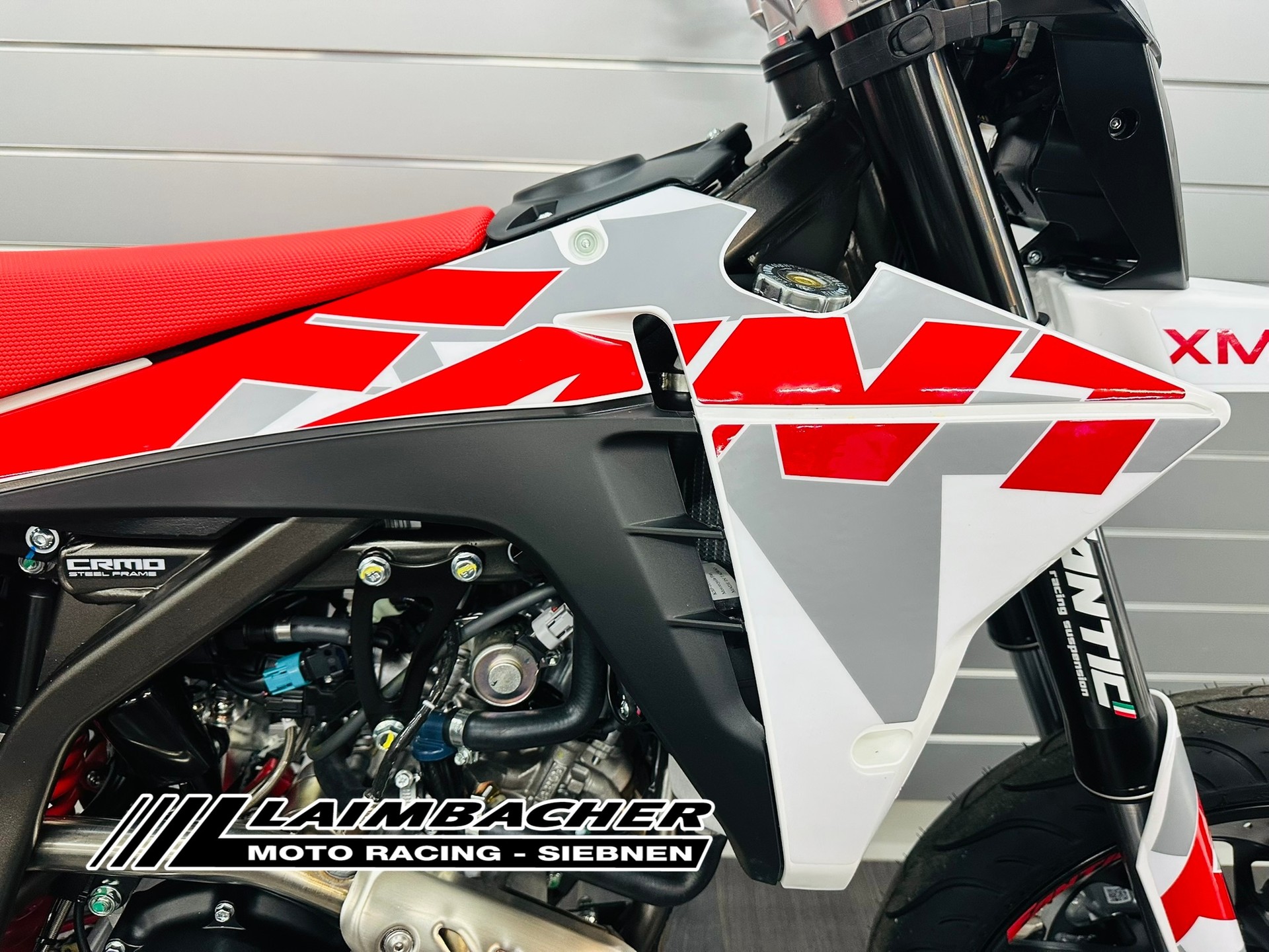 FANTIC XMF 125 Performance Motard-image-1