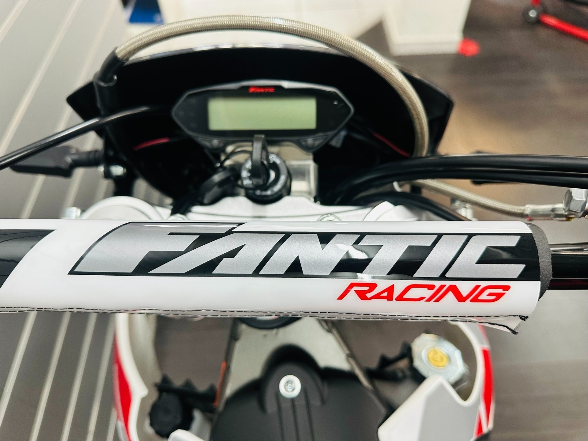 FANTIC XMF 125 Performance Motard-image-6