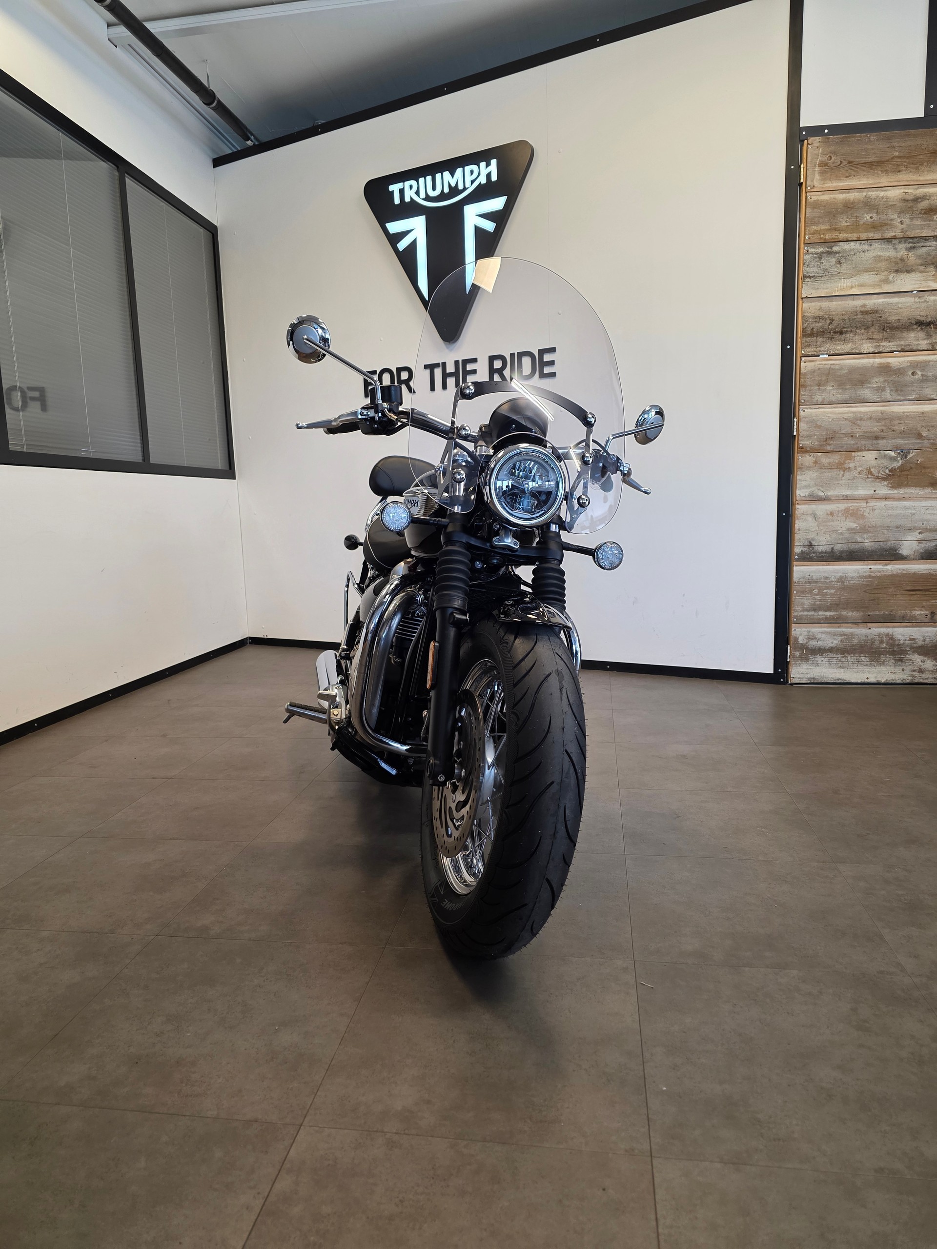 TRIUMPH Bonneville 1200 Speedmaster ABS-image-2