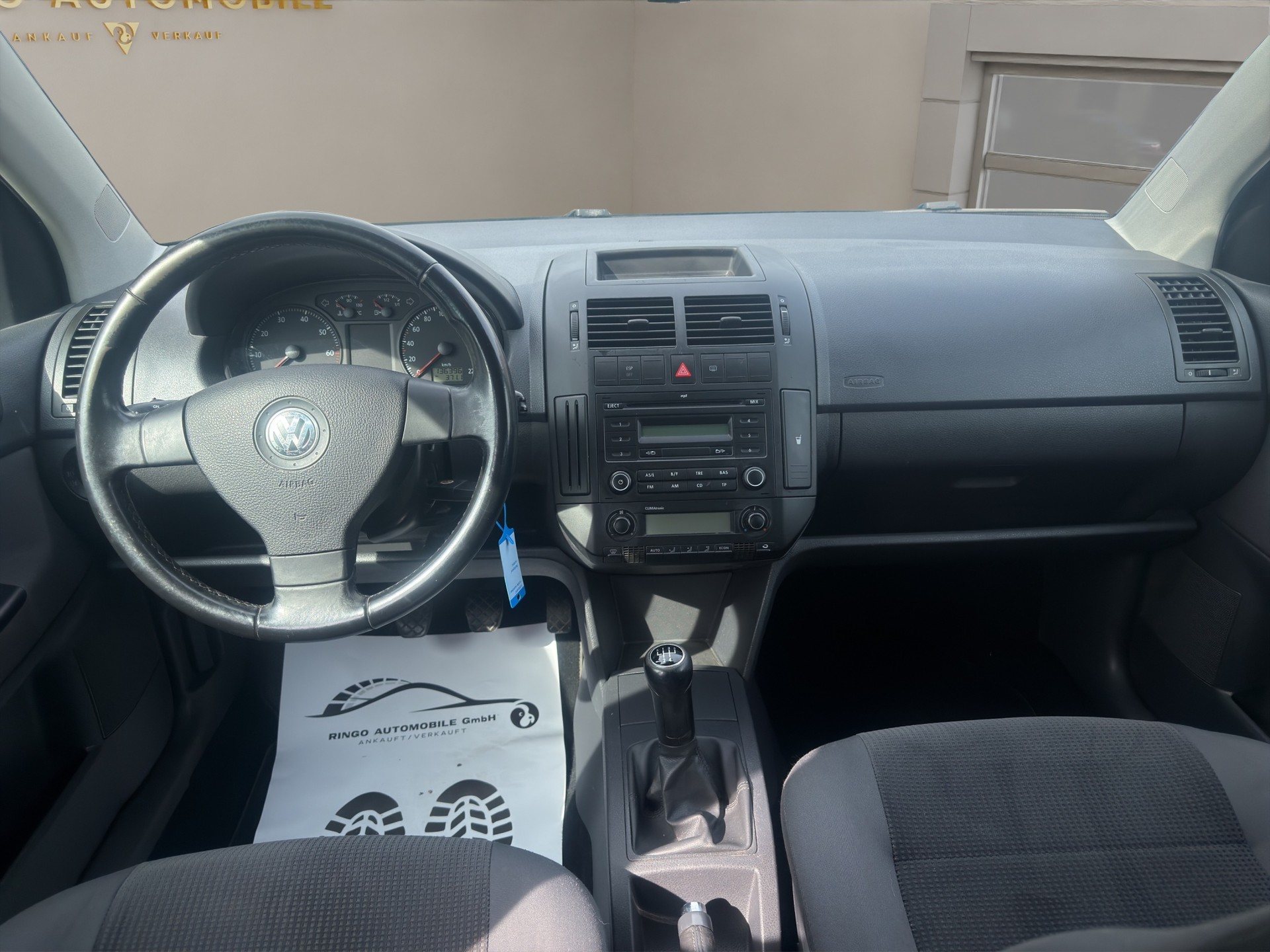 VW Polo 1.4 16V Trendline-image-11