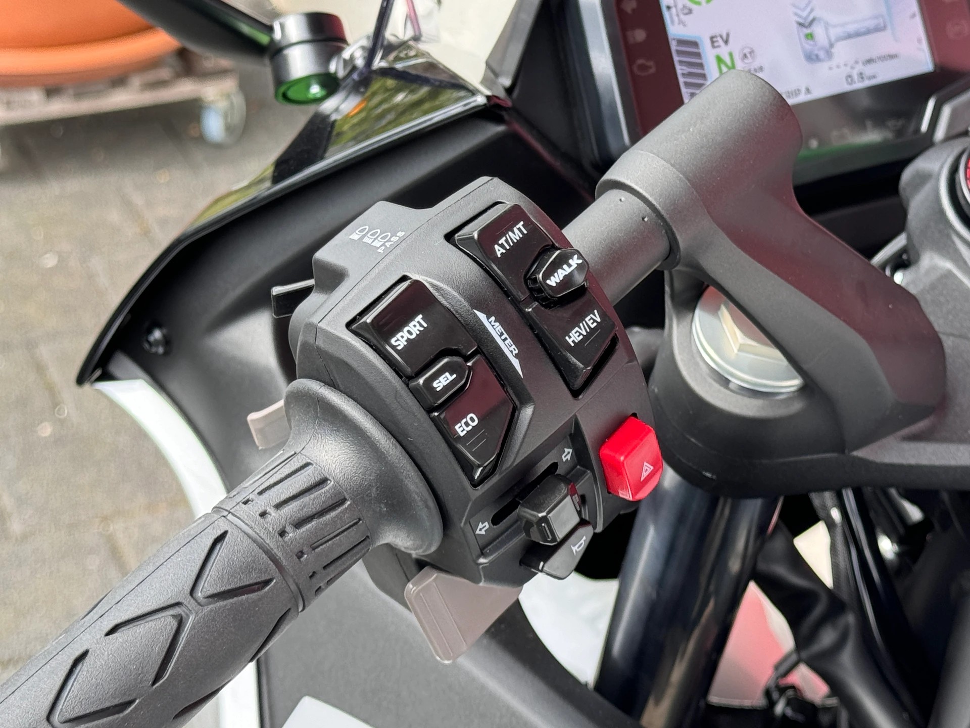 KAWASAKI NINJA 7 HYBRID-image-9