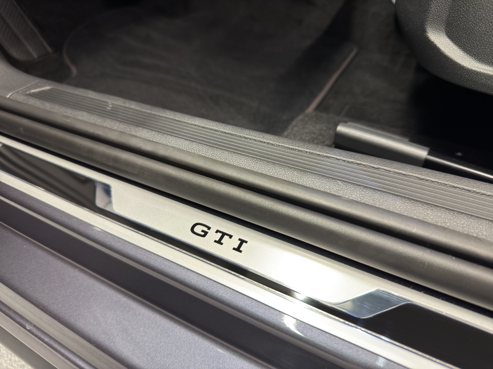 VW Polo 2.0 TSI GTI DSG-image-15