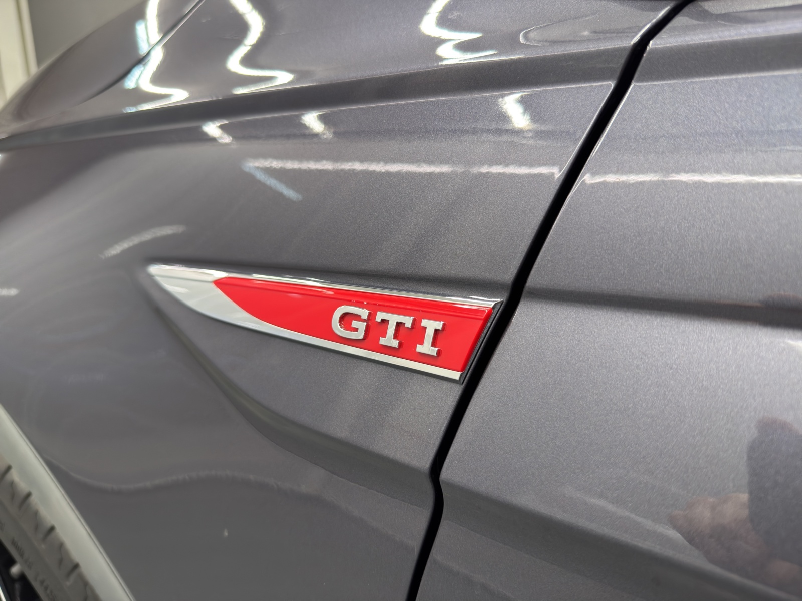 VW Polo 2.0 TSI GTI DSG-image-14