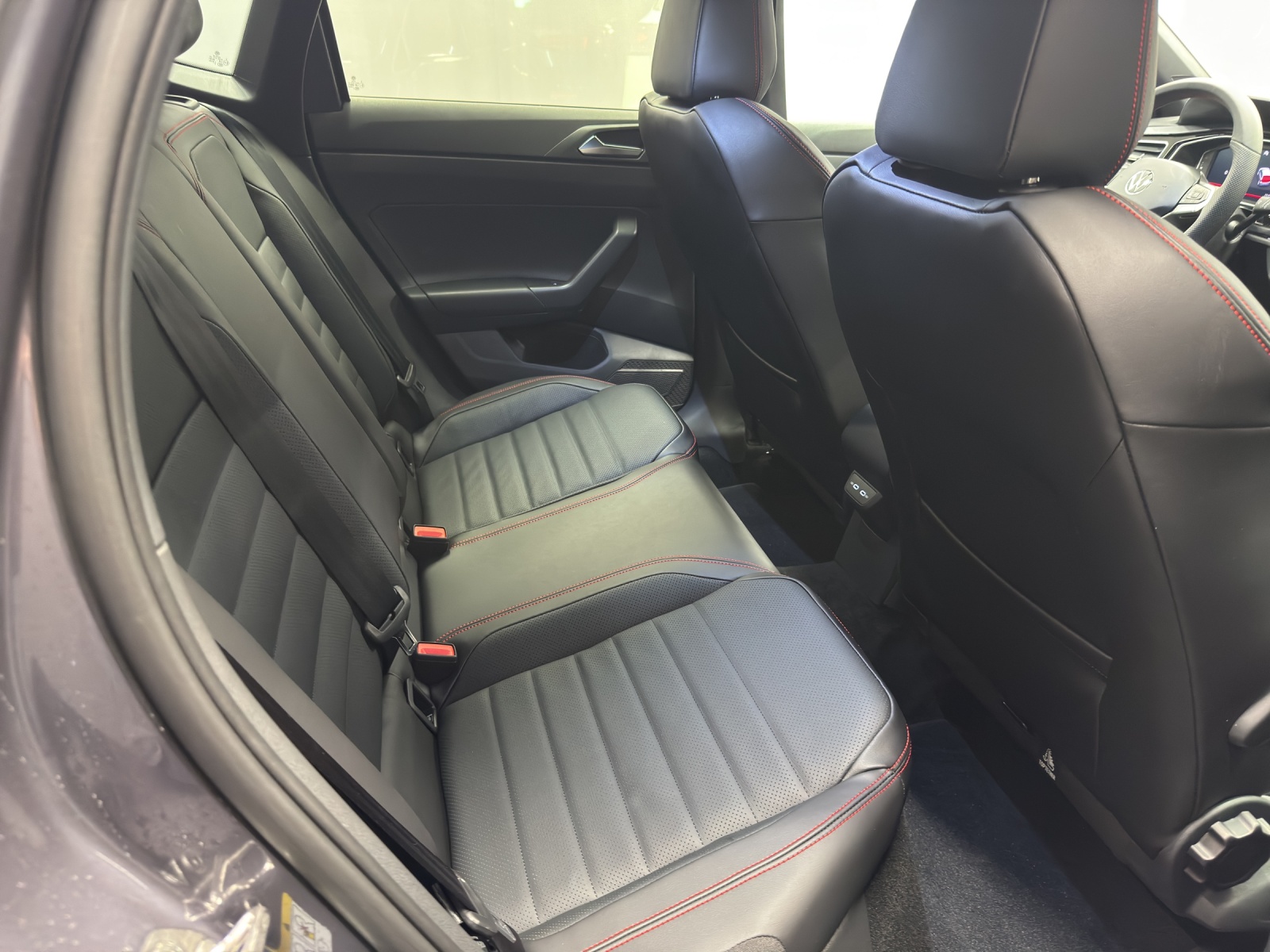 VW Polo 2.0 TSI GTI DSG-image-9