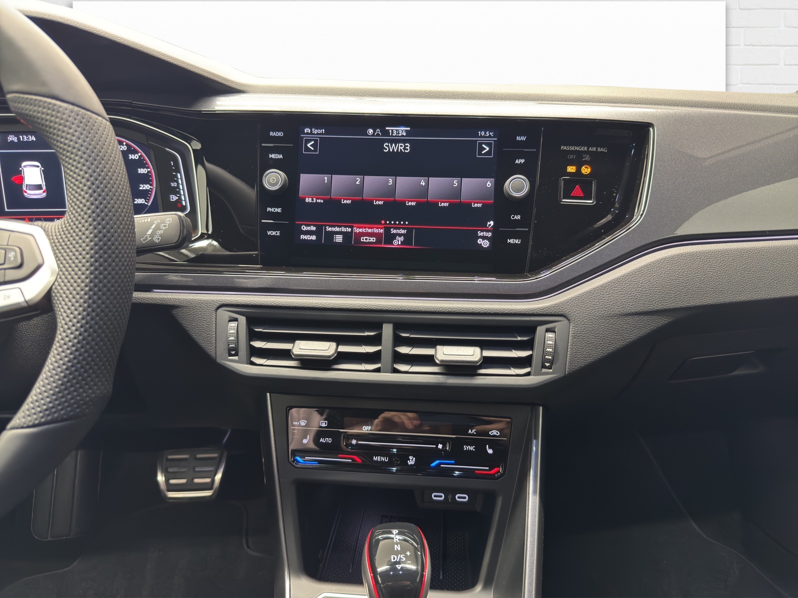 VW Polo 2.0 TSI GTI DSG-image-8