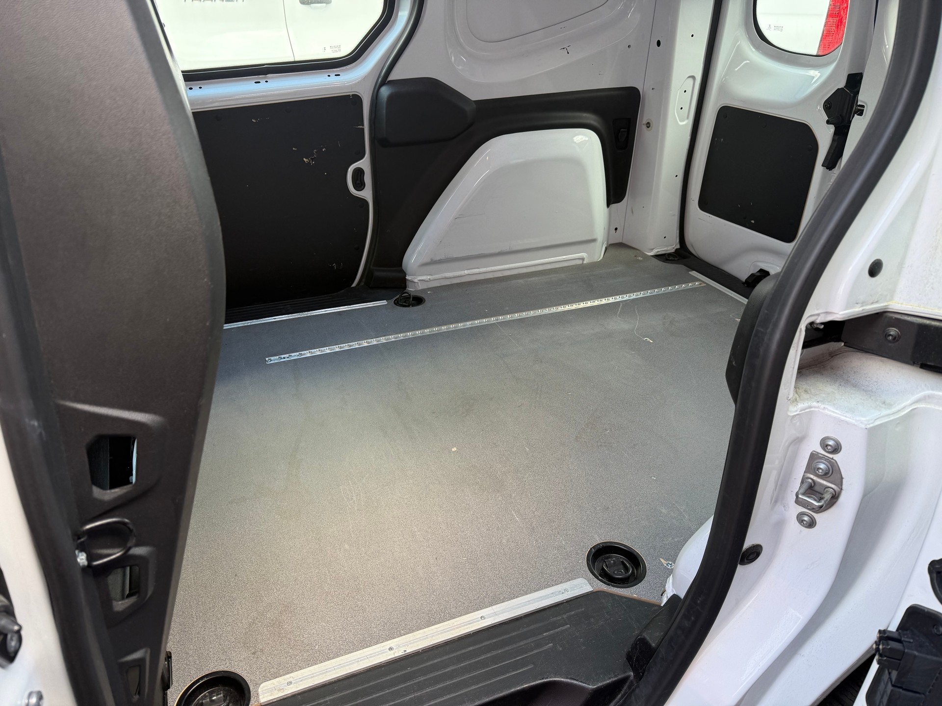 RENAULT Kangoo Van 1.5 dCi 95 Extra-image-3