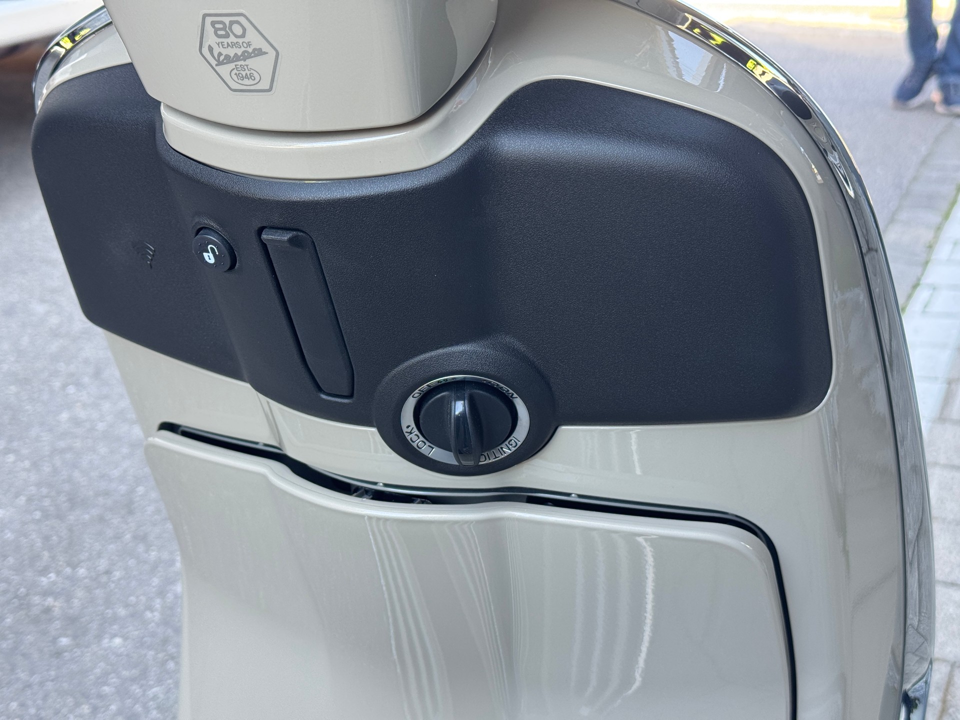 PIAGGIO Vespa 125 Primavera 2026 Keyless Go & LCD Display-image-10