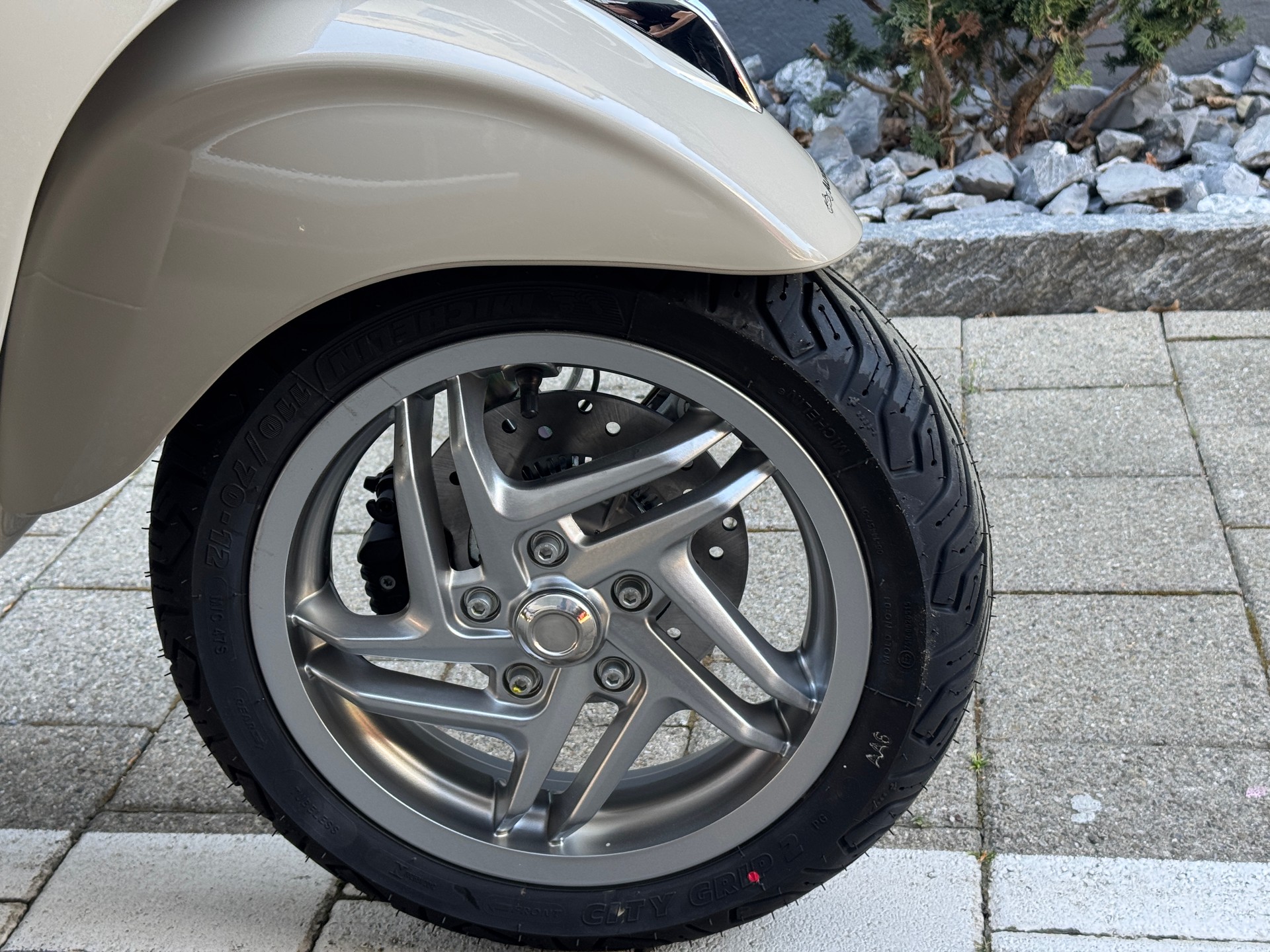 PIAGGIO Vespa 125 Primavera 2026 Keyless Go & LCD Display-image-15