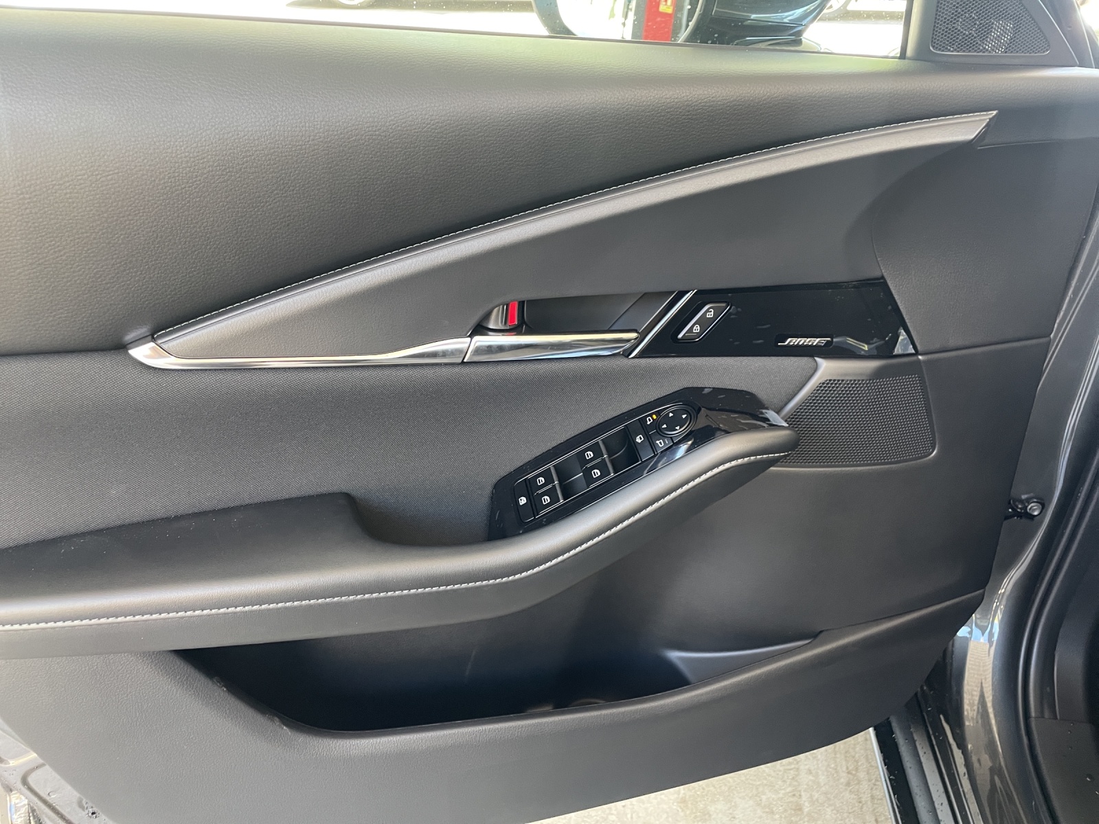 MAZDA CX-30 SKYACTIV-X 186 M Hybrid Centre Line AWD AT-image-5