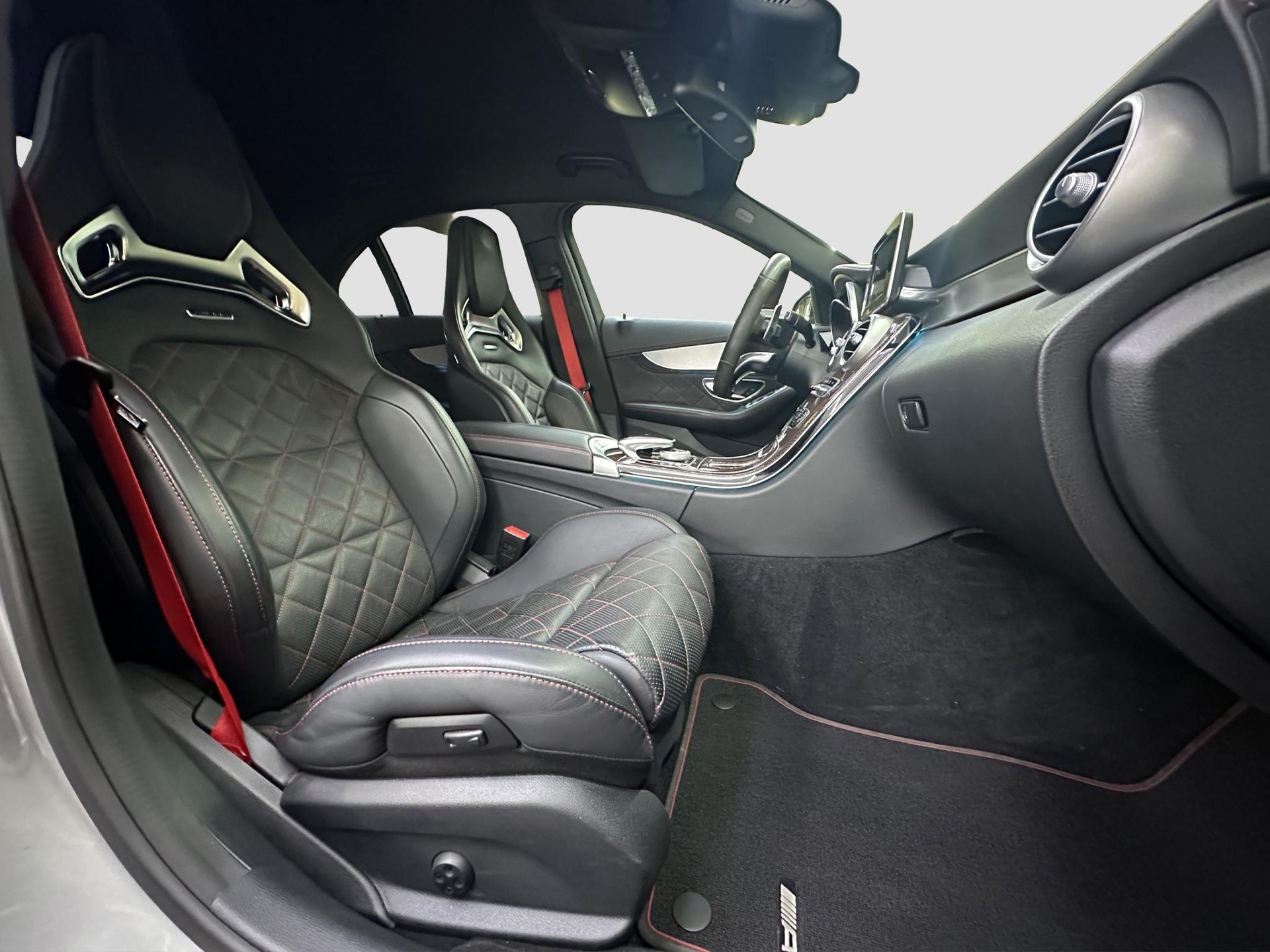 MERCEDES-BENZ C 63 S AMG Edition 1 Speedshift-image-29