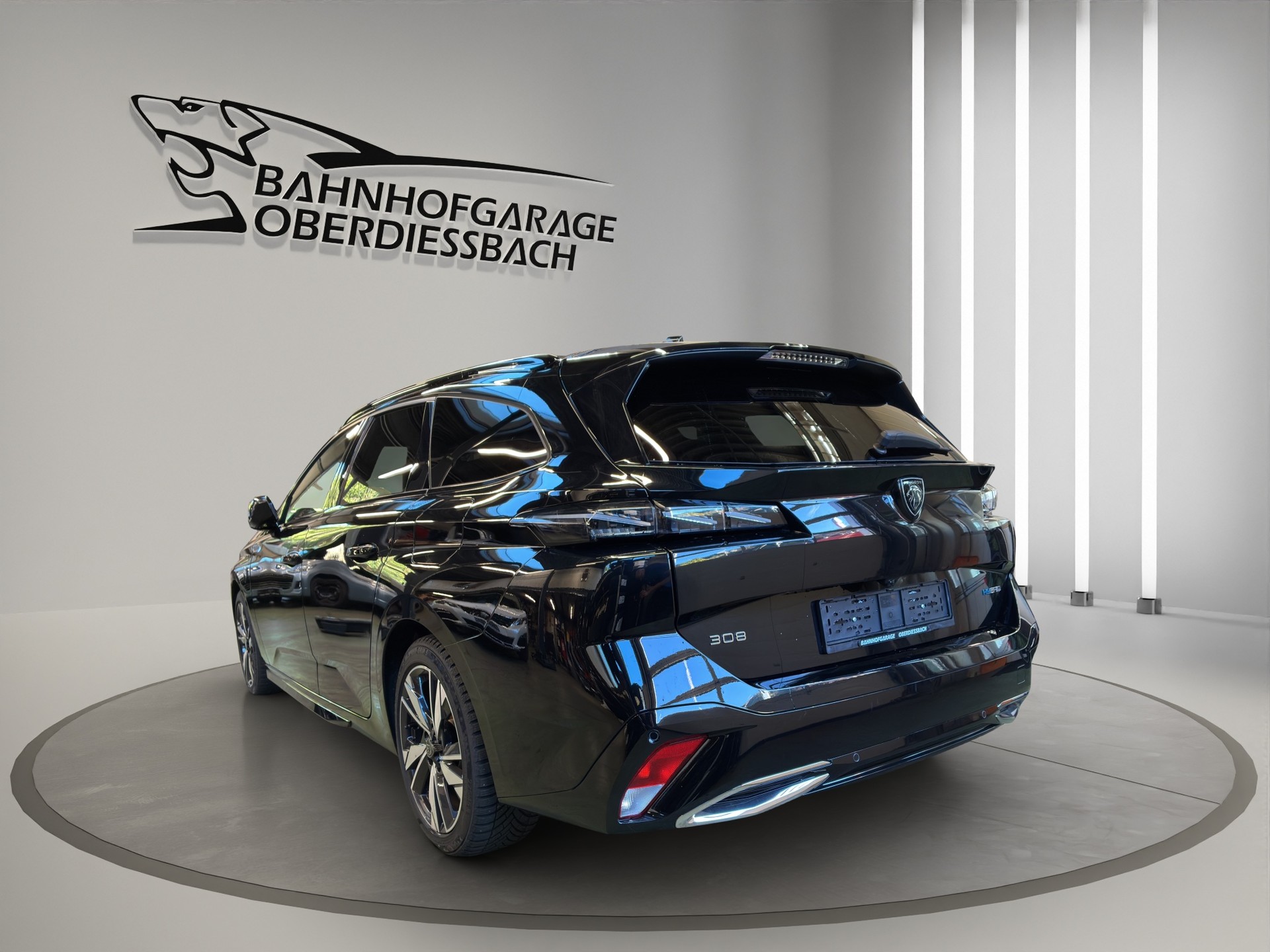 PEUGEOT 308 SW 1.6 PHEV 225 GT-showroom-element-3