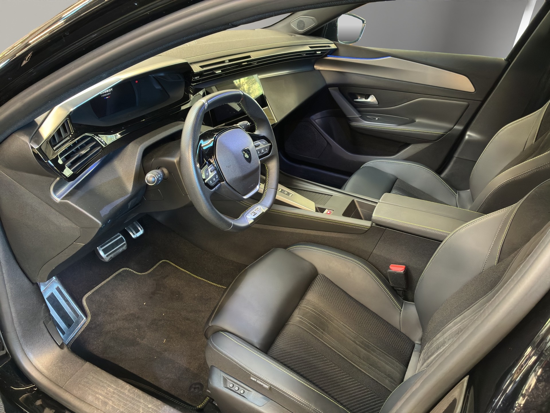 PEUGEOT 308 SW 1.6 PHEV 225 GT-image-6