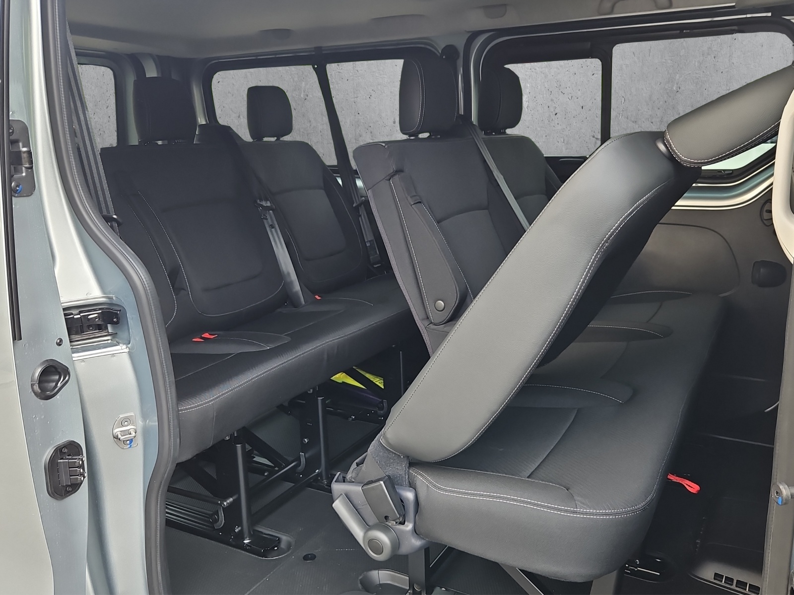 NISSAN Primastarr Kombi 3.0 t L2 H1 2.0 dCi 170 Tekna 9P-image-13