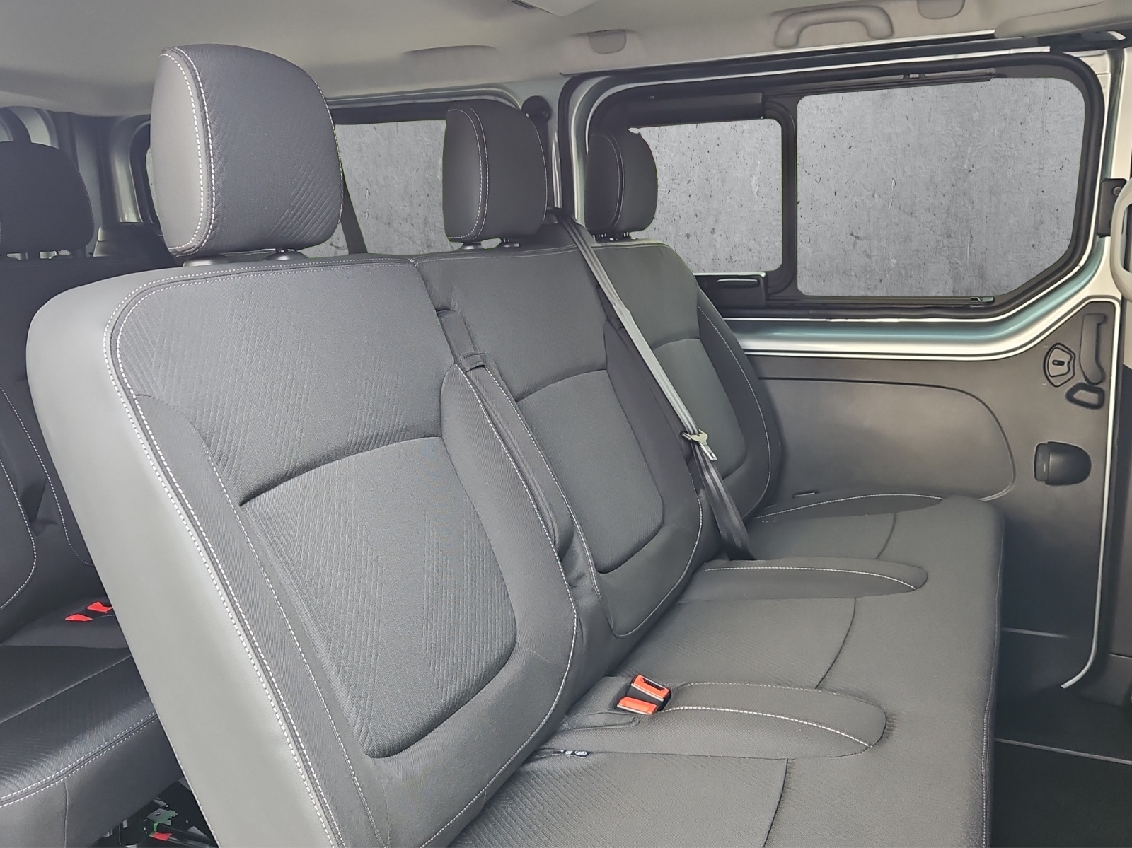 NISSAN Primastarr Kombi 3.0 t L2 H1 2.0 dCi 170 Tekna 9P-image-12