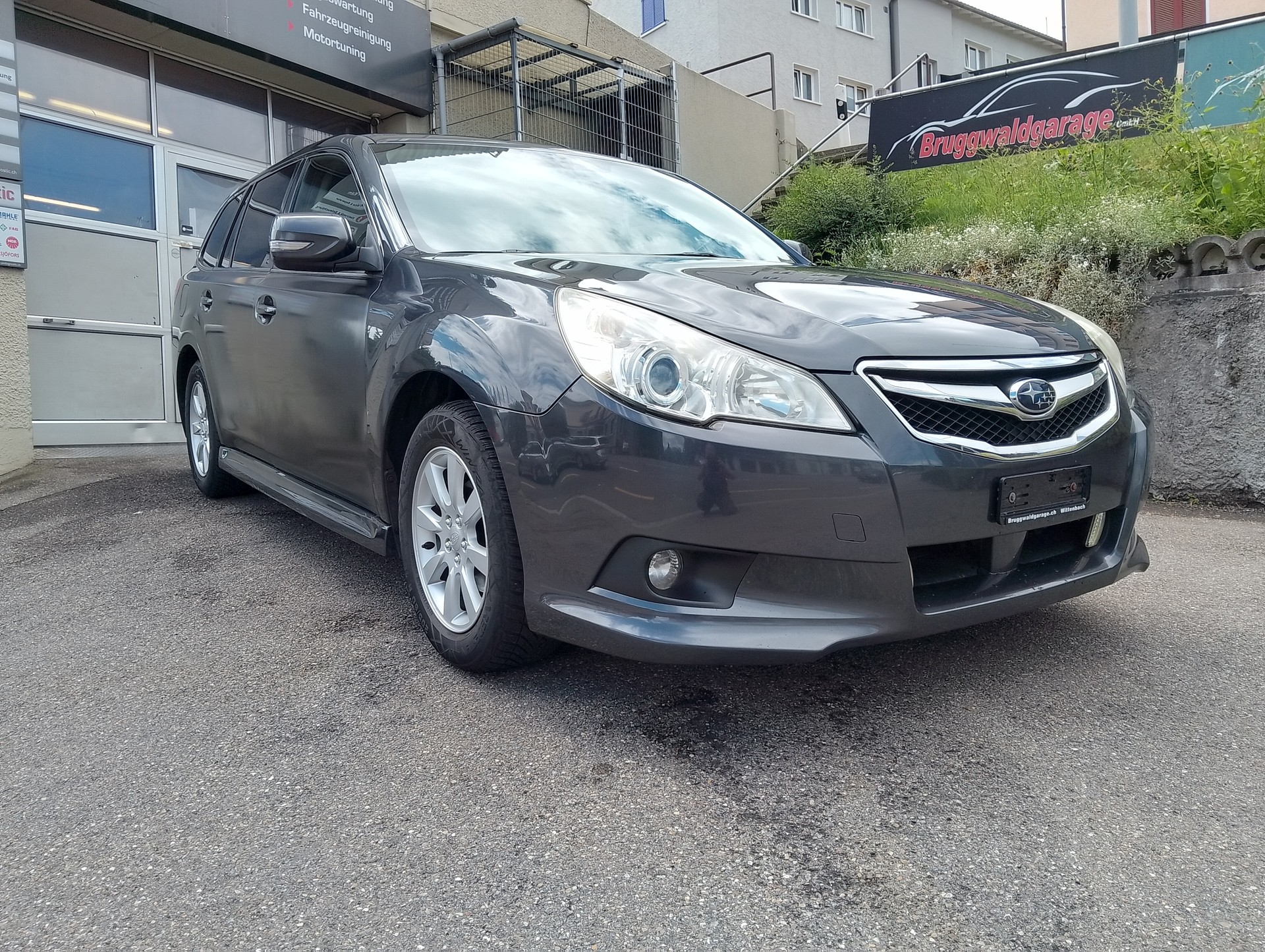 SUBARU Legacy 2.0i Swiss AWD-image-4