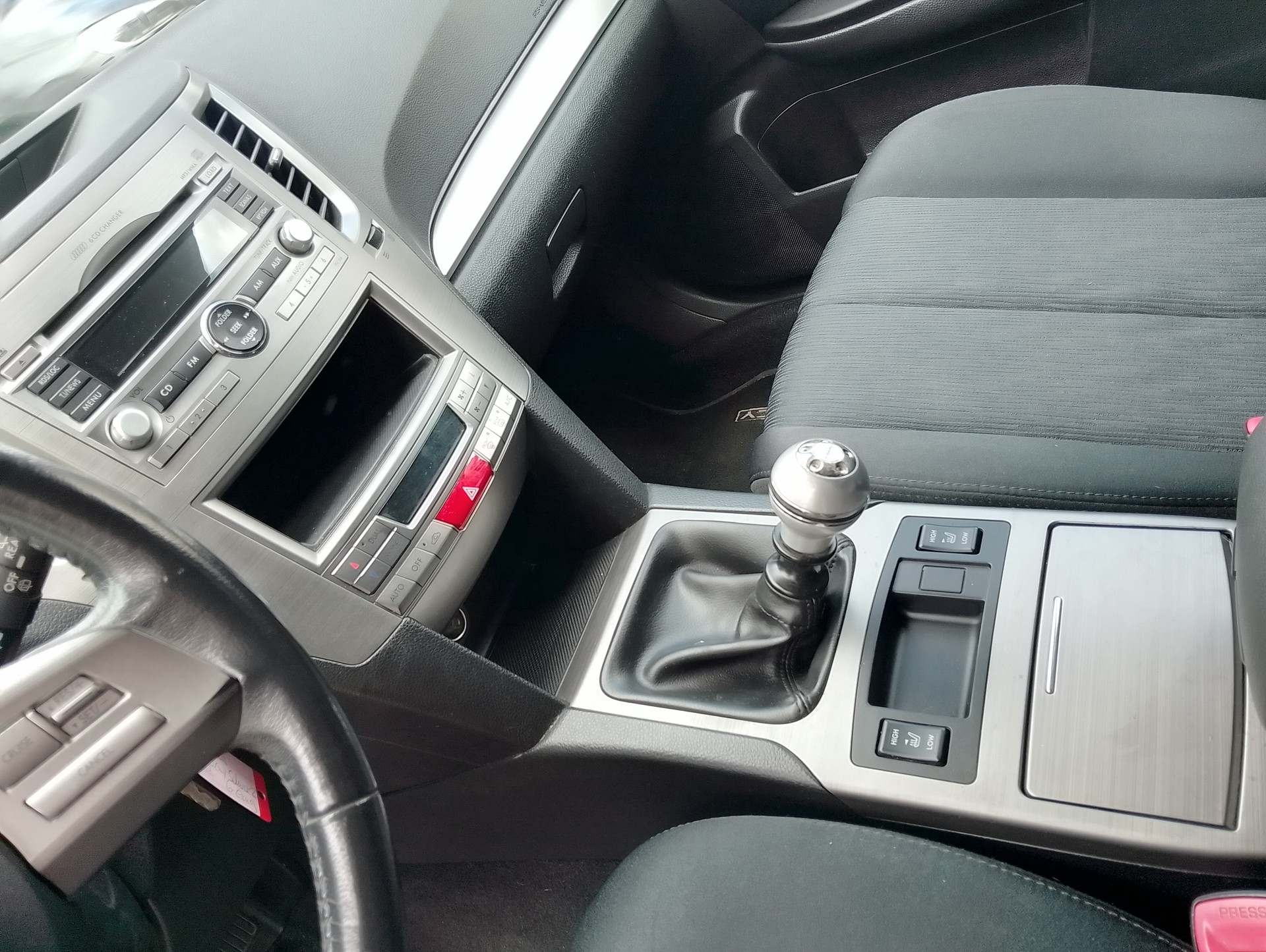 SUBARU Legacy 2.0i Swiss AWD-image-13